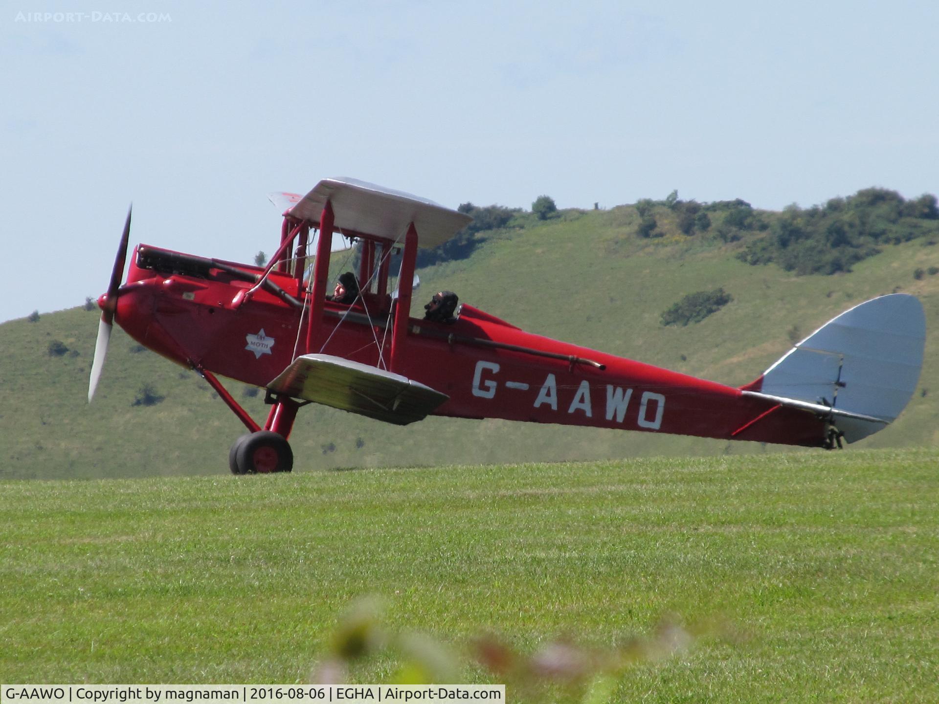 G-AAWO, 1930 De Havilland DH60G Gipsy Moth C/N 1235, landing at abbas