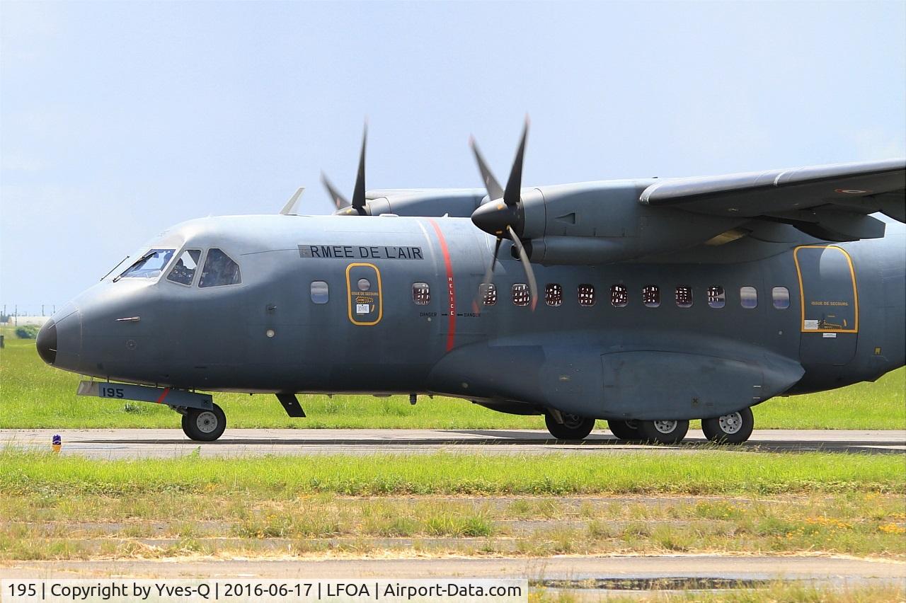195, 2010 CASA CN-235-300M C/N C195, CASA CN-235-300M, Taxiing to parking area, Avord Air Base 702 (LFOA) Open day 2016