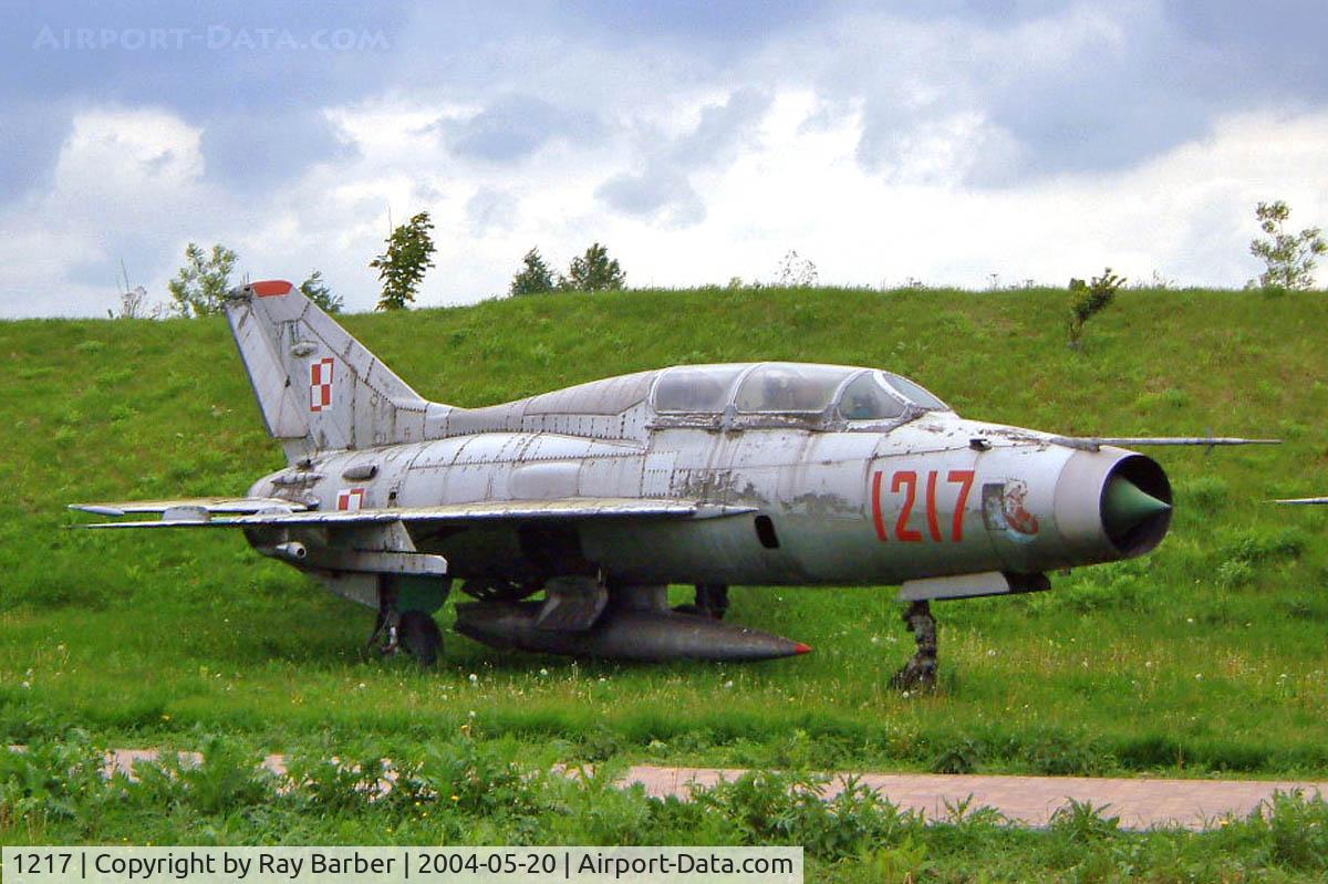 1217, Mikoyan-Gurevich MiG-21U C/N 661217, Mikoyan-Gurevich MiG-21U-400 Fishbed [66127] (Ex Polish Air Force) Krakow Museum-Malopolskie~SP 20/05/2004