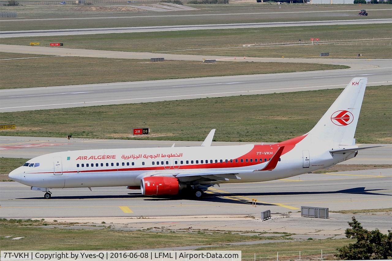 7T-VKH, 2011 Boeing 737-8D6 C/N 40862, Boeing 737-8D6, Holding point rwy 31R, Marseille-Provence Airport (LFML-MRS)