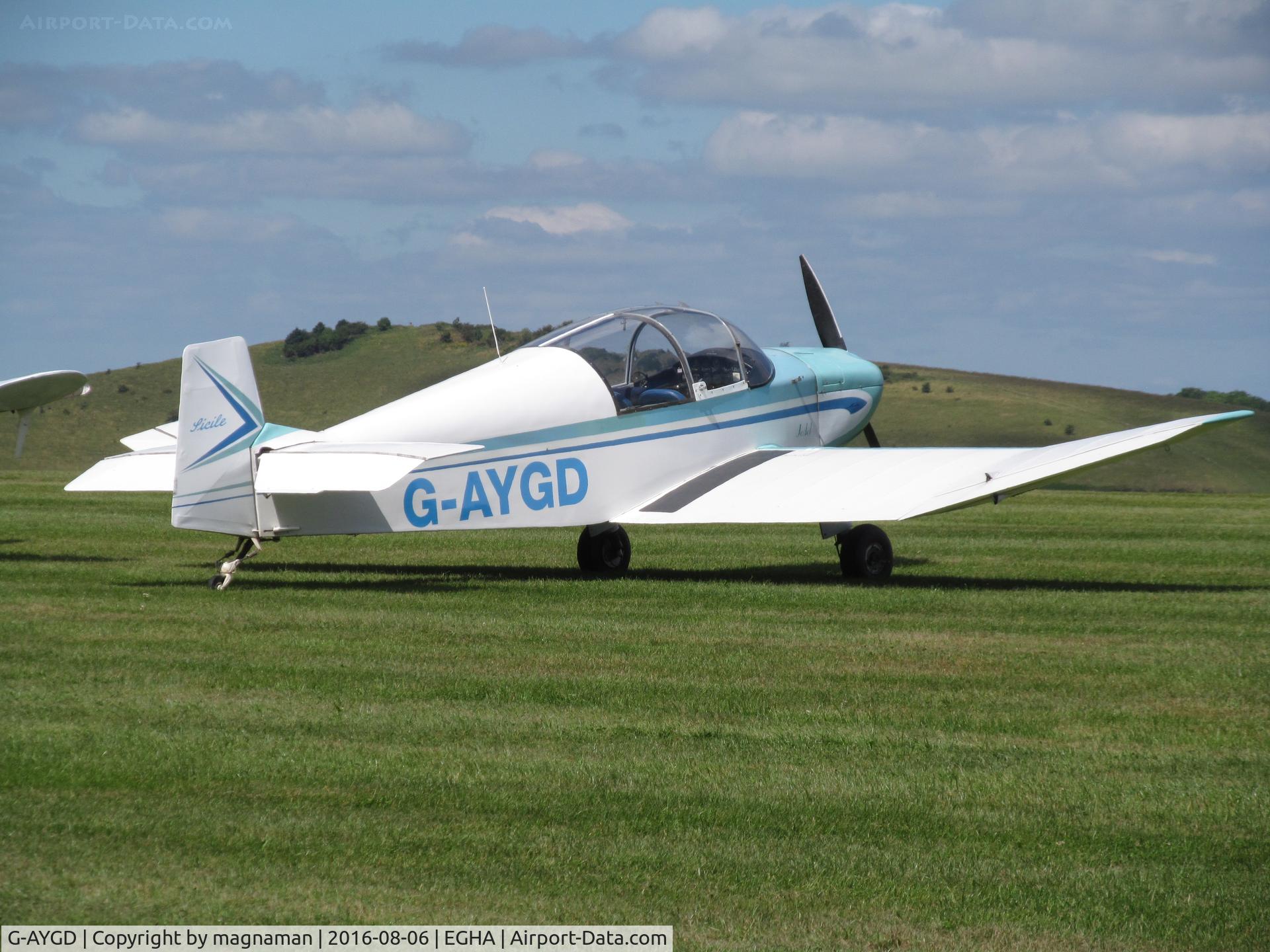 G-AYGD, 1963 CEA Jodel DR1050 Sicile C/N 515, in line up