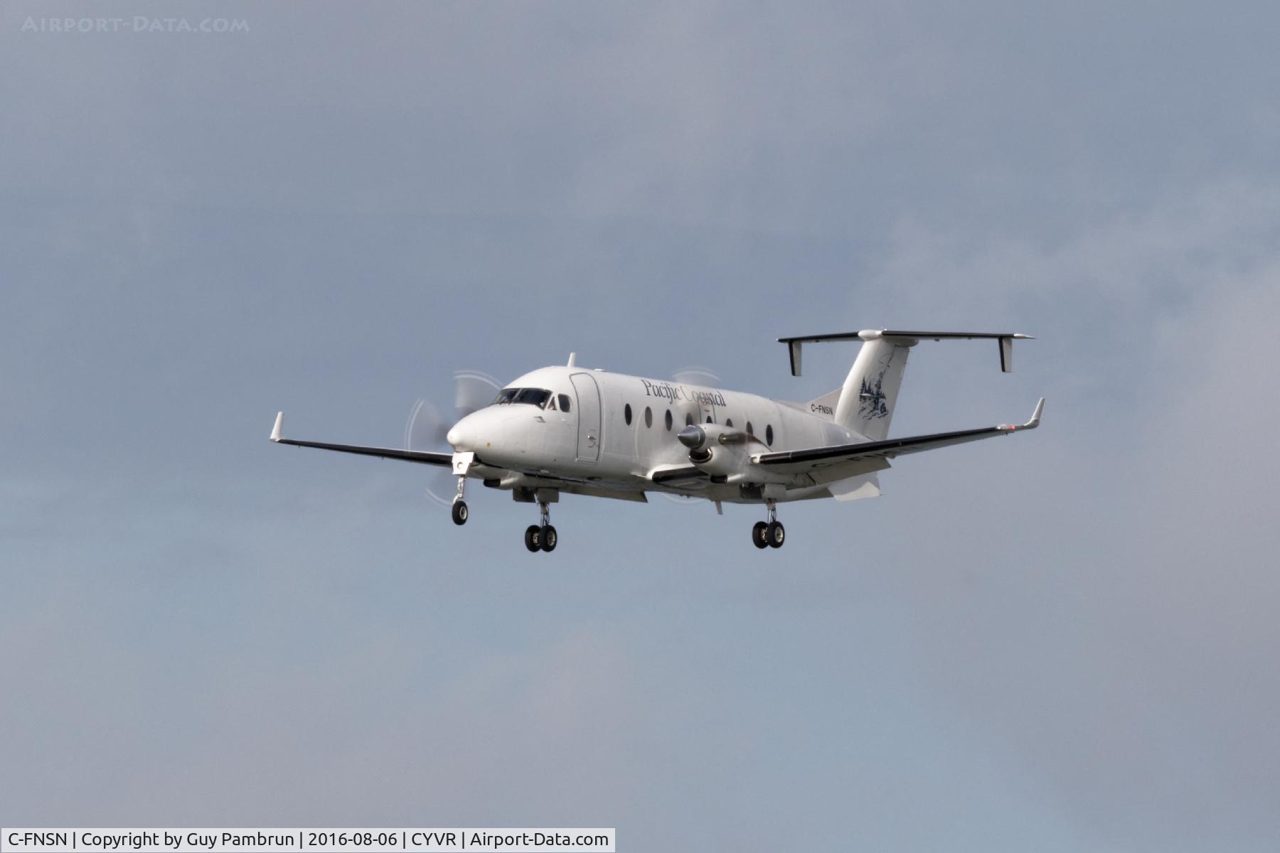 C-FNSN, 1993 Beech 1900D C/N UE-51, Landing