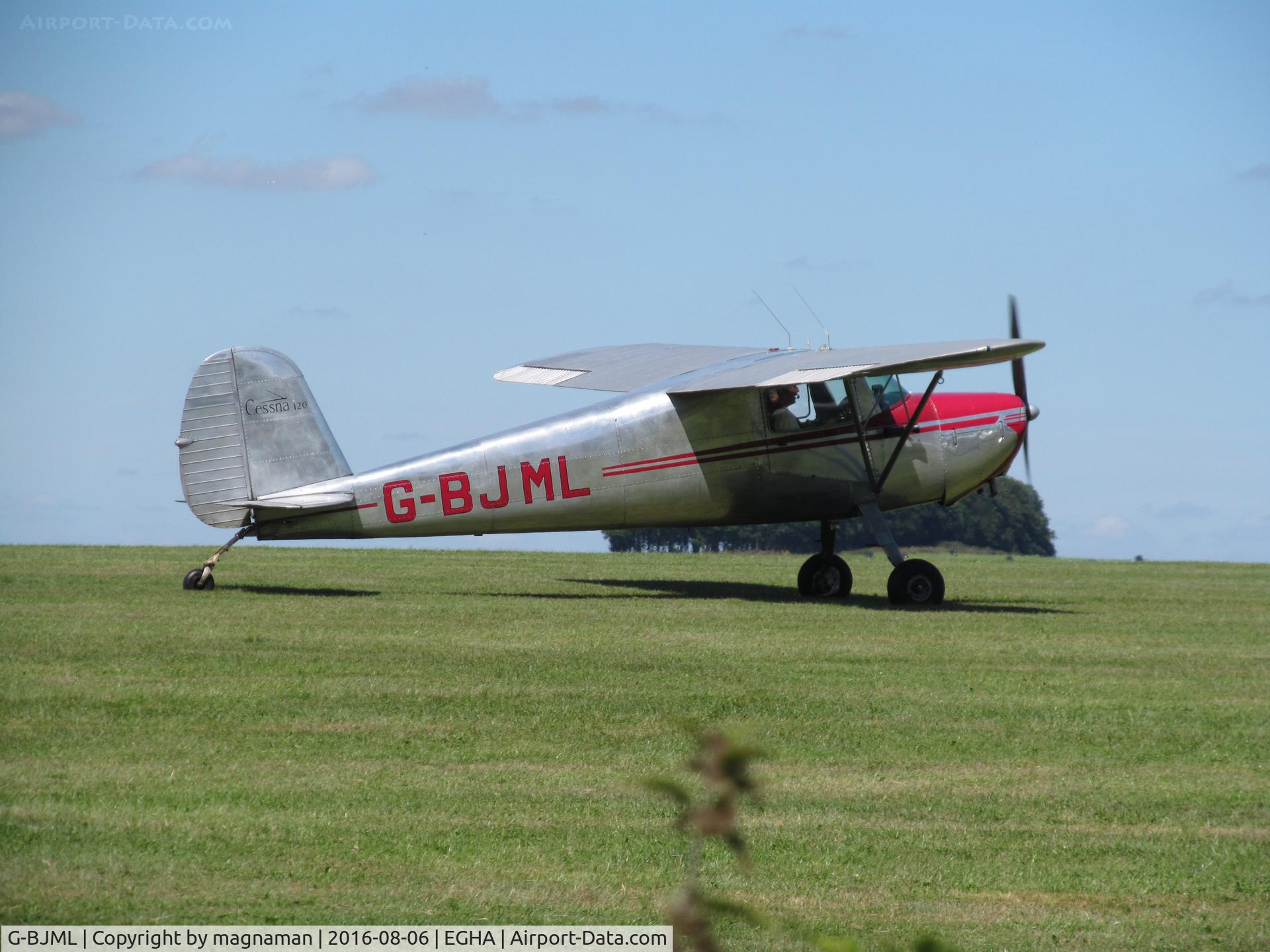G-BJML, 1946 Cessna 120 C/N 10766, leaving arstrip