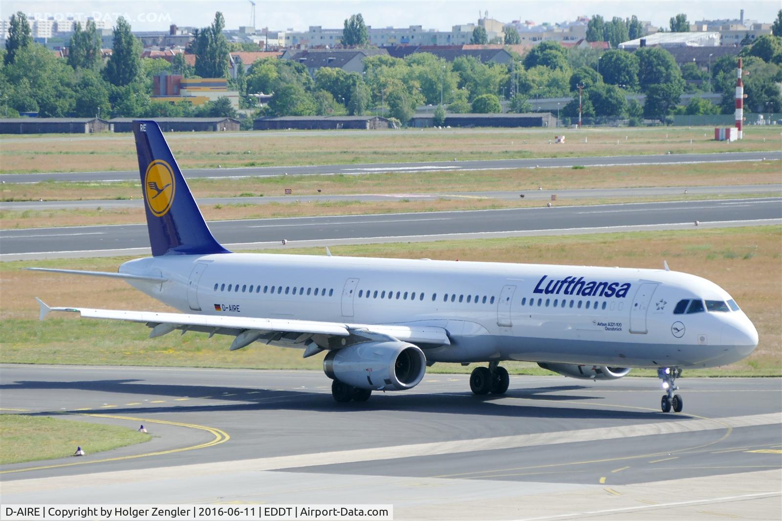 D-AIRE, 1994 Airbus A321-131 C/N 0484, TXL waving good bye tour no.4 since 2011
