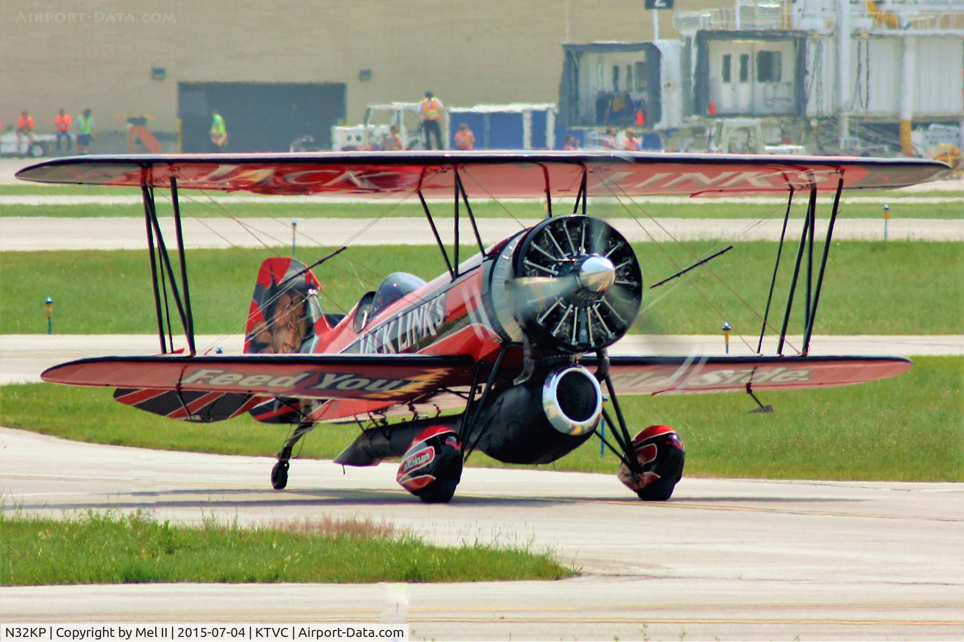 N32KP, 2013 Jet Waco ATO C/N 001, 2015 National Cherry Festival Air Show