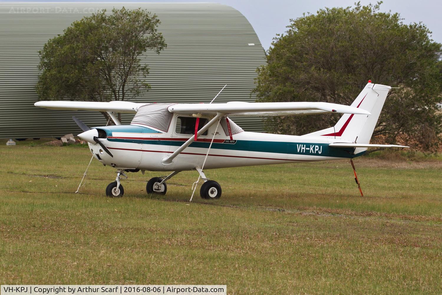 VH-KPJ, 1966 Cessna 150G C/N 15065763, Luskintyre NSW 06-08-2016