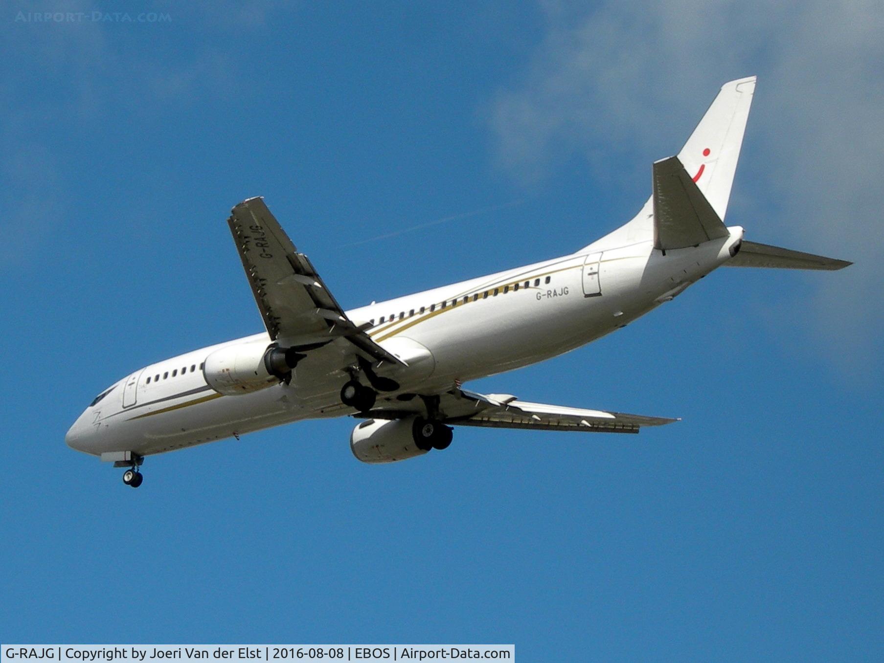 G-RAJG, 1992 Boeing 737-476 C/N 24439, Moments before touchdown rwy 26
