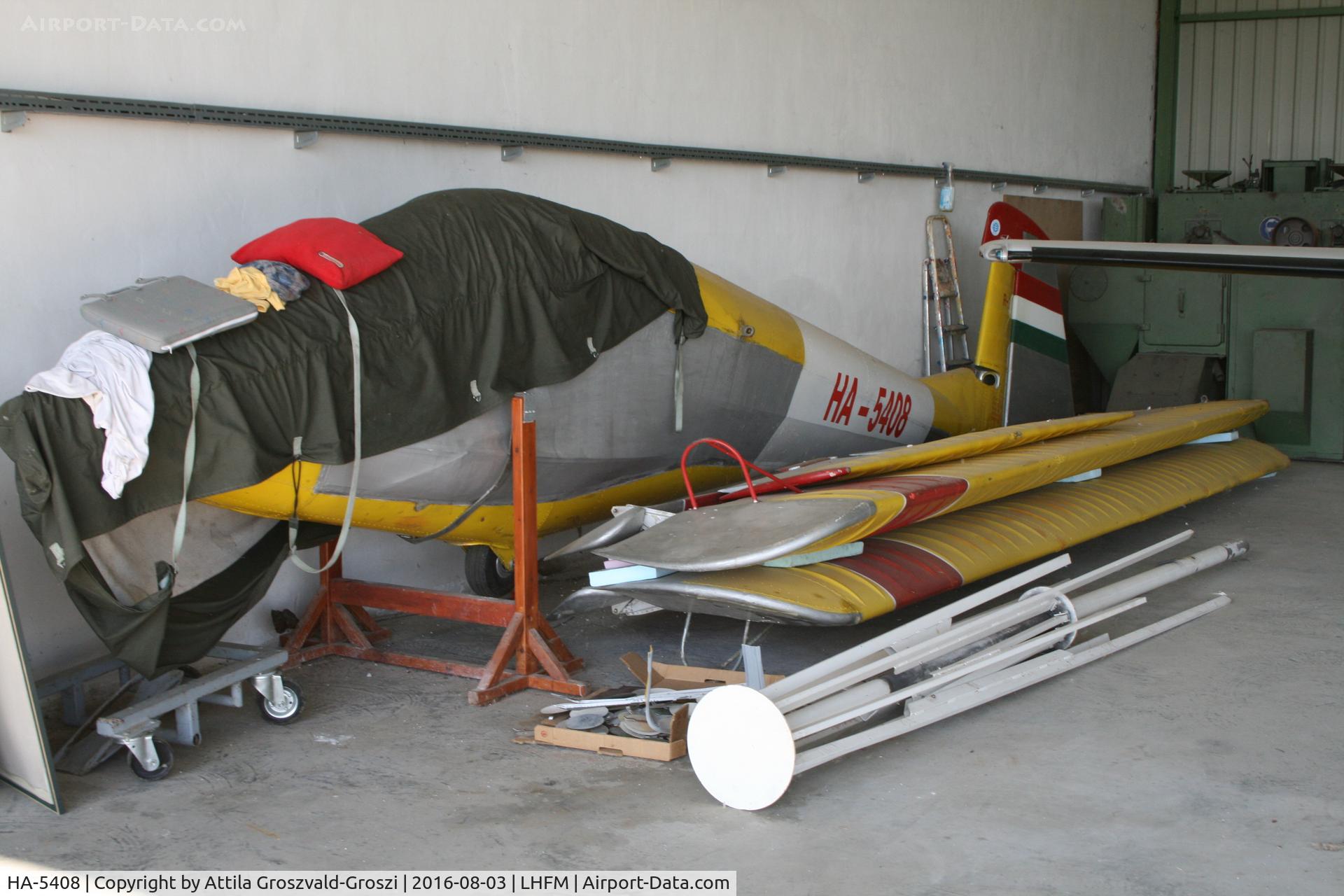 HA-5408, 1966 Rubik R-26S Góbé C/N E-1277, Fertoszentmiklós, Meidl-Airport, Hungary