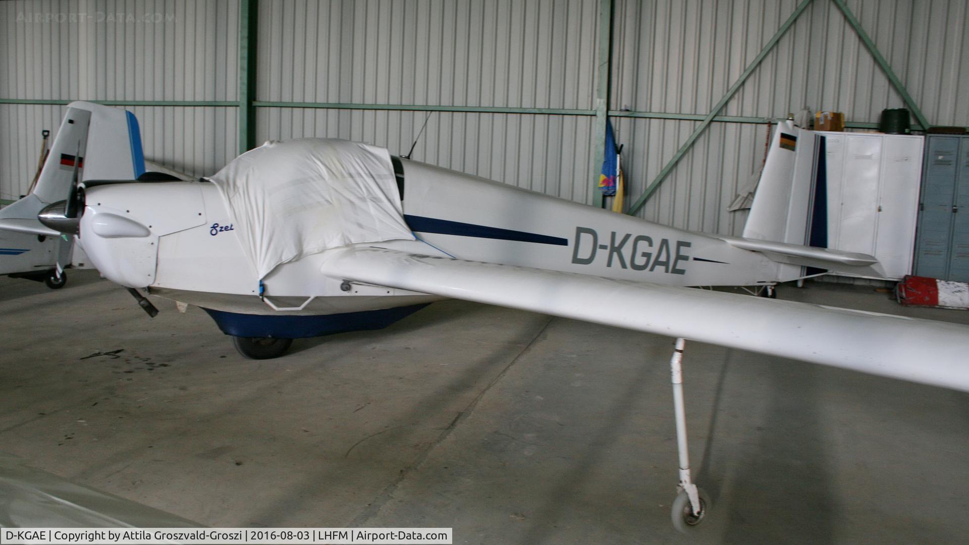 D-KGAE, 1973 Scheibe SF-25C Falke C/N 4221, Fertoszentmiklós, Meidl-Airport, Hungary