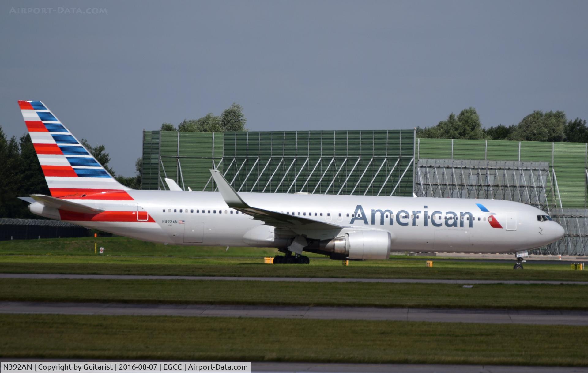 N392AN, 1998 Boeing 767-323 C/N 29429, At Manchester