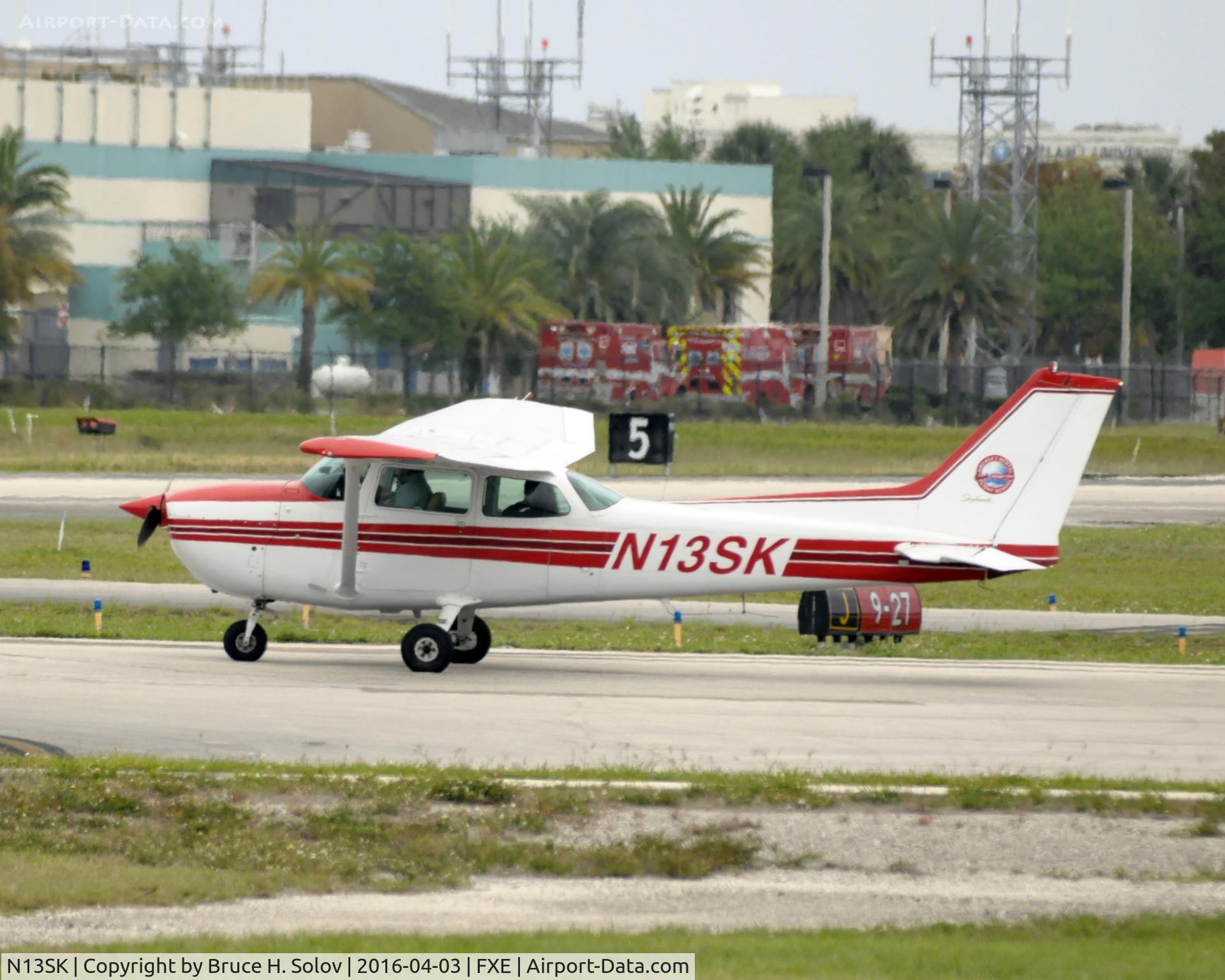 N13SK, 1978 Cessna 172N C/N 17271183, ready for departure