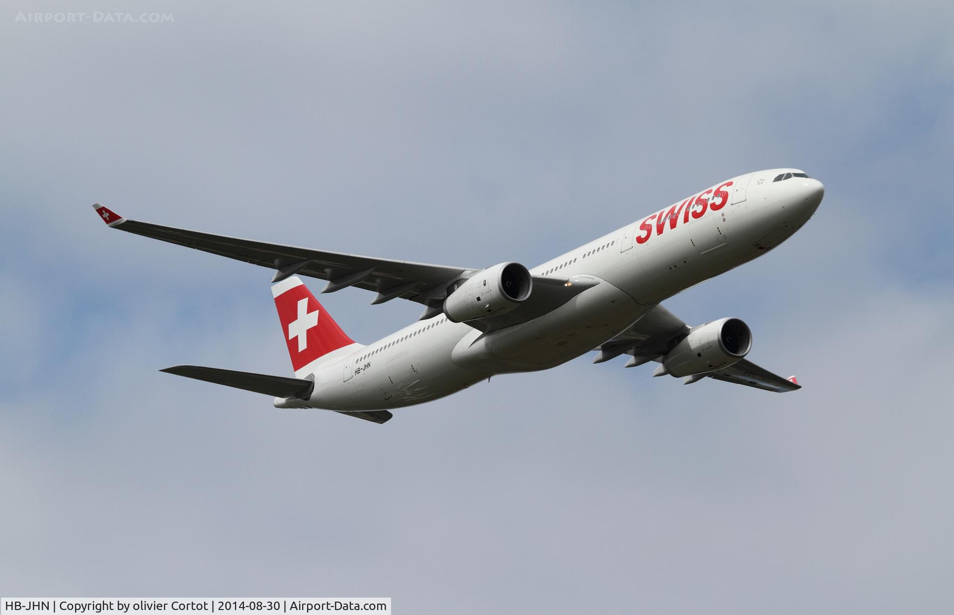 HB-JHN, 2013 Airbus A330-343X C/N 1403, flying display, Air 14
