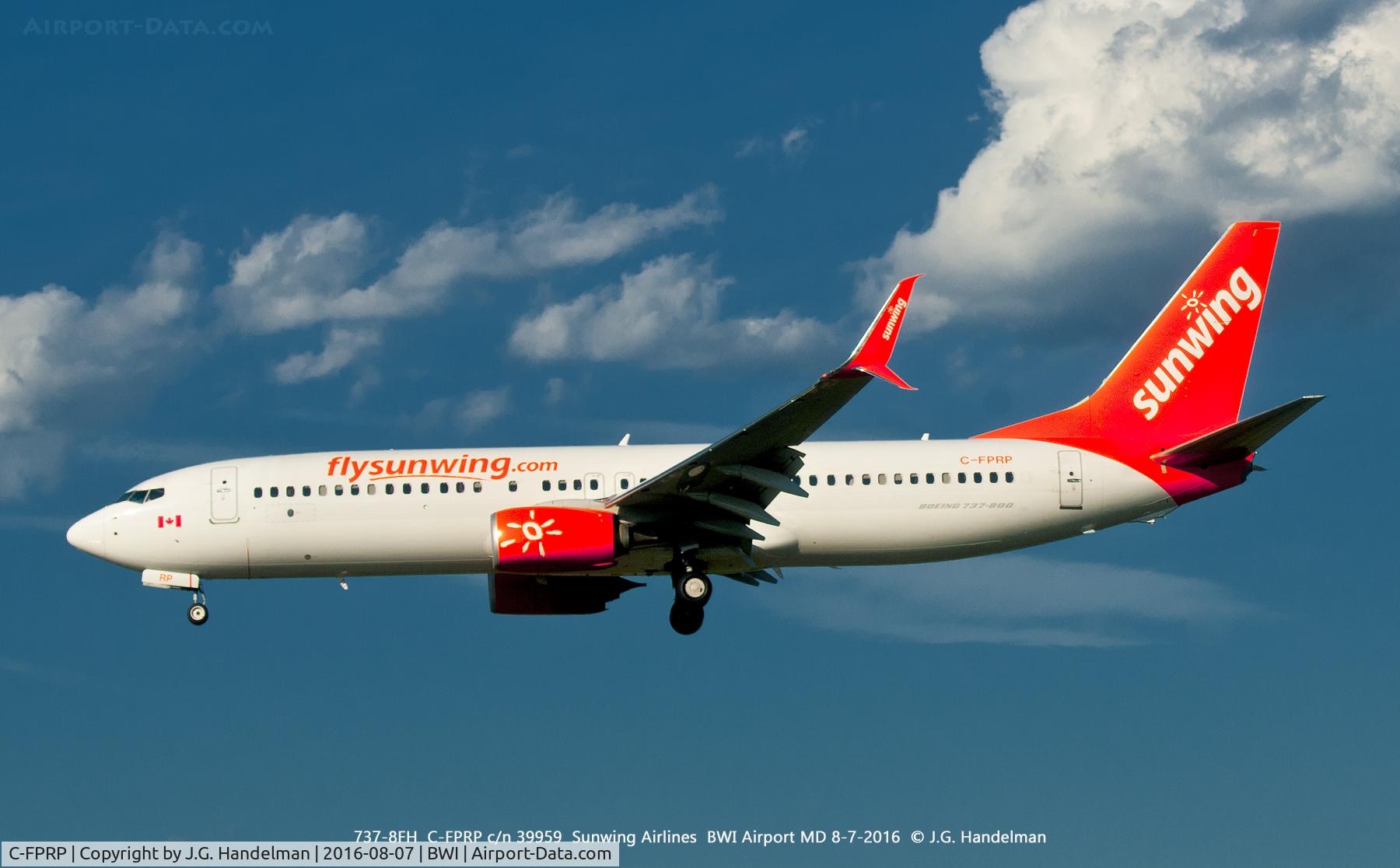 C-FPRP, 2015 Boeing 737-8FH C/N 39959, On final to 33L.