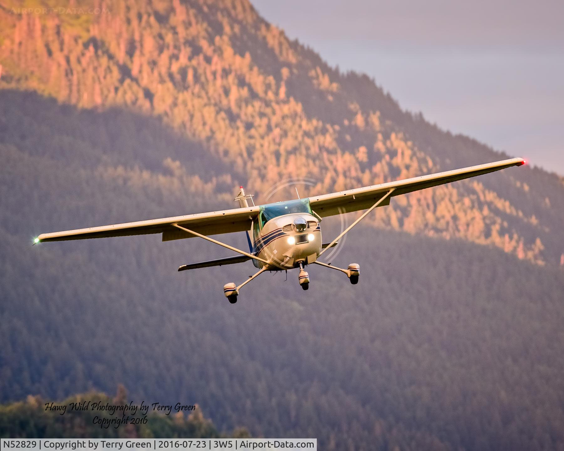 N52829, 1974 Cessna 182P Skylane C/N 18262879, 2016 North Cascades Vintage Aircraft Museum Fly-In Mears Field 3W5 Concrete Washington