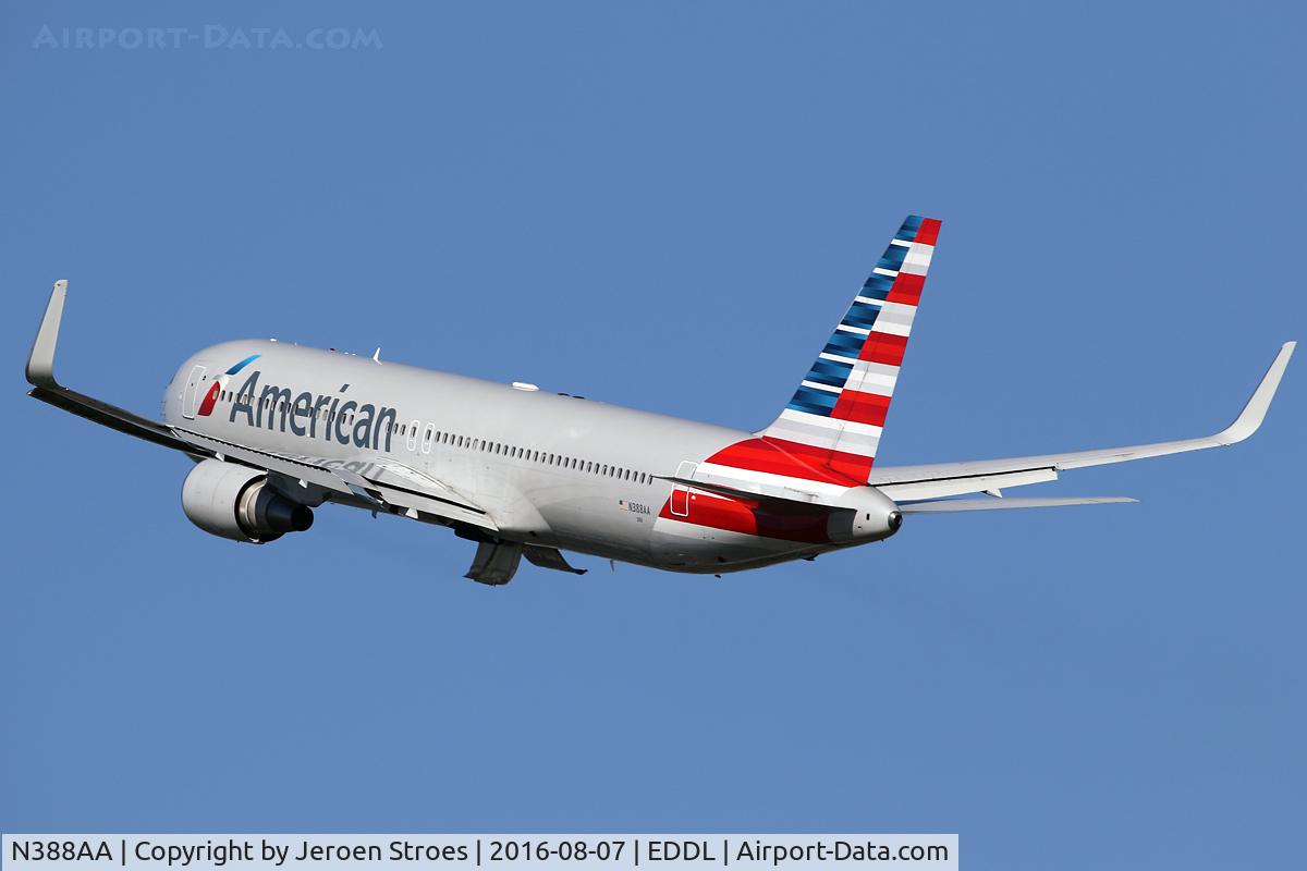 N388AA, 1994 Boeing 767-323 C/N 27448, eddl