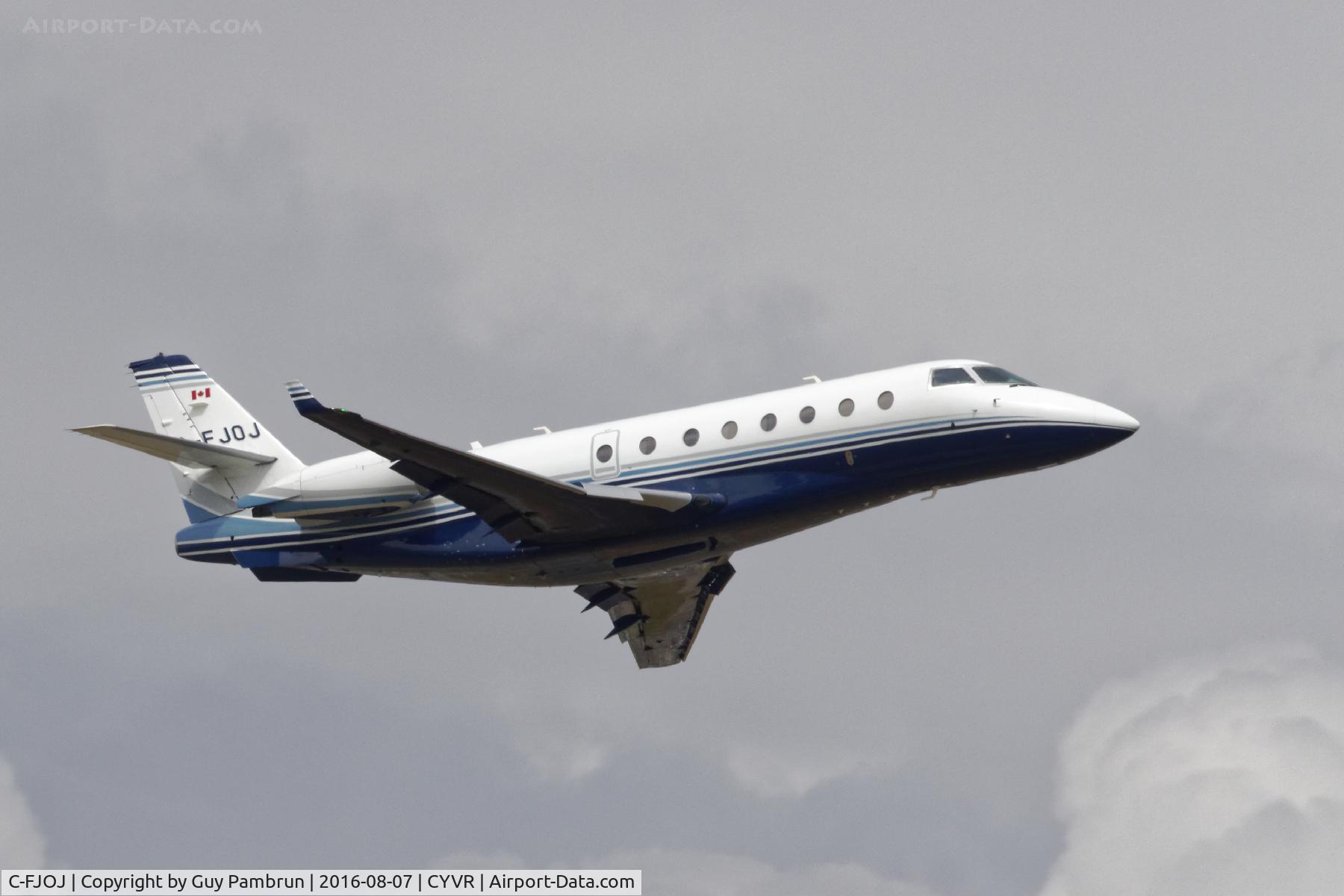 C-FJOJ, 2006 Israel Aircraft Industries Gulfstream 200 C/N 143, Departing