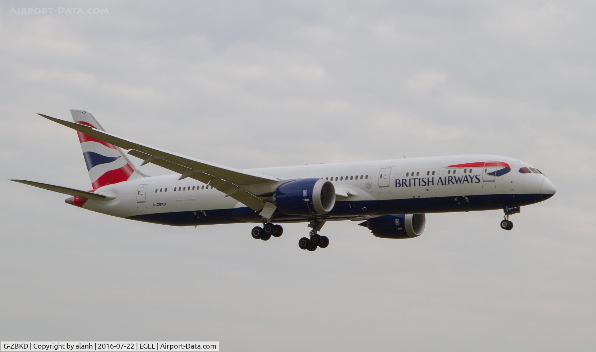 G-ZBKD, 2015 Boeing 787-9 Dreamliner C/N 38618, Finals at Heathrow