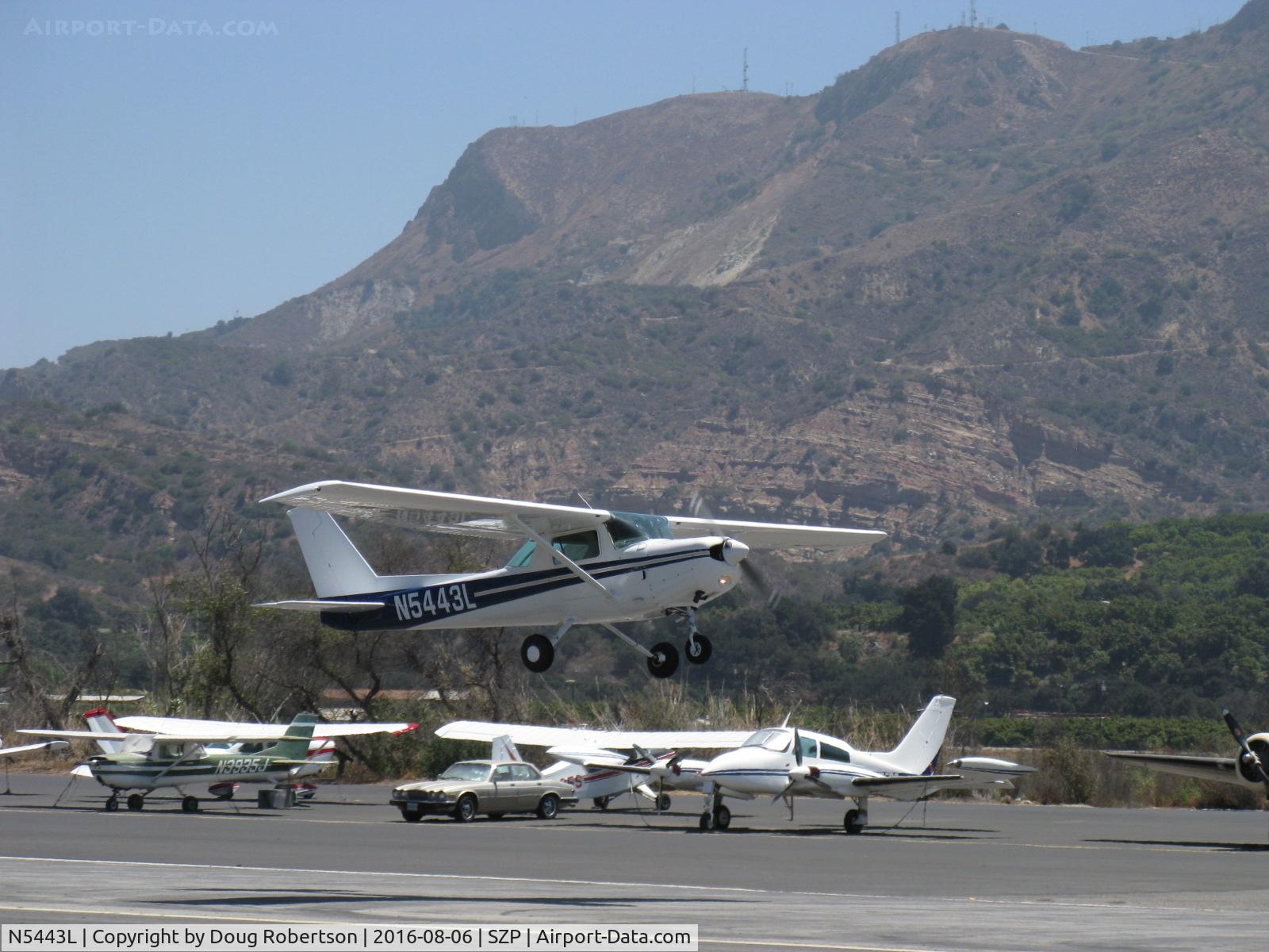 N5443L, 1980 Cessna 152 C/N 15284315, 1980 Cessna 152, Lycoming O-235 115 Hp, takeoff climb Rwy 22
