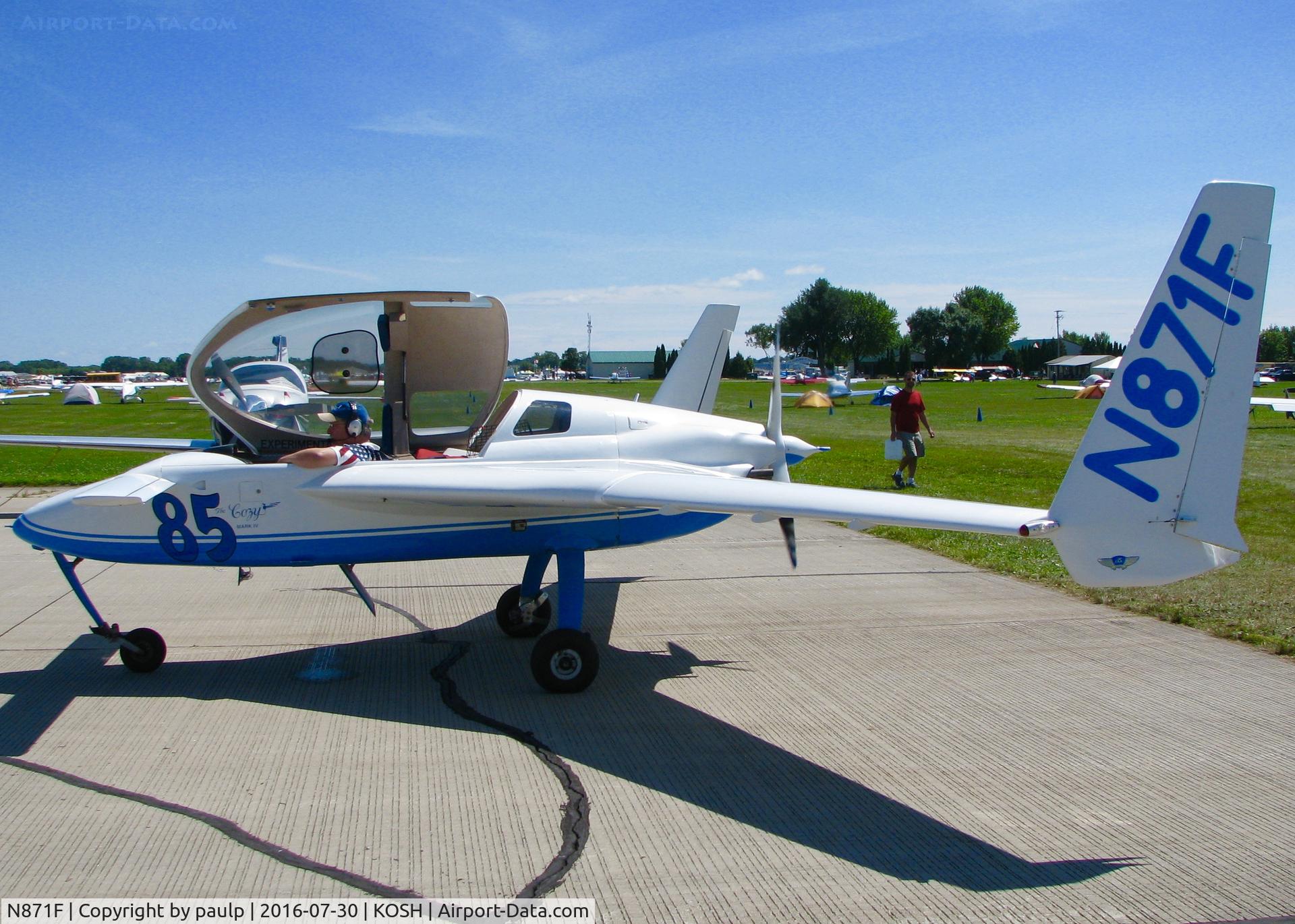 N871F, 2000 Co-Z Cozy Mark IV C/N 21, AirVenture 2016.