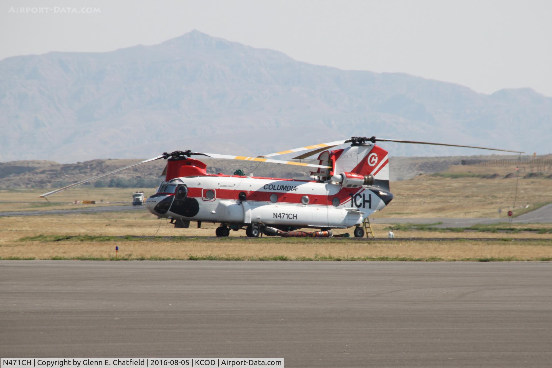 N471CH, 1991 Boeing Vertol CH-47D C/N 90-00198, Found on the ramp
