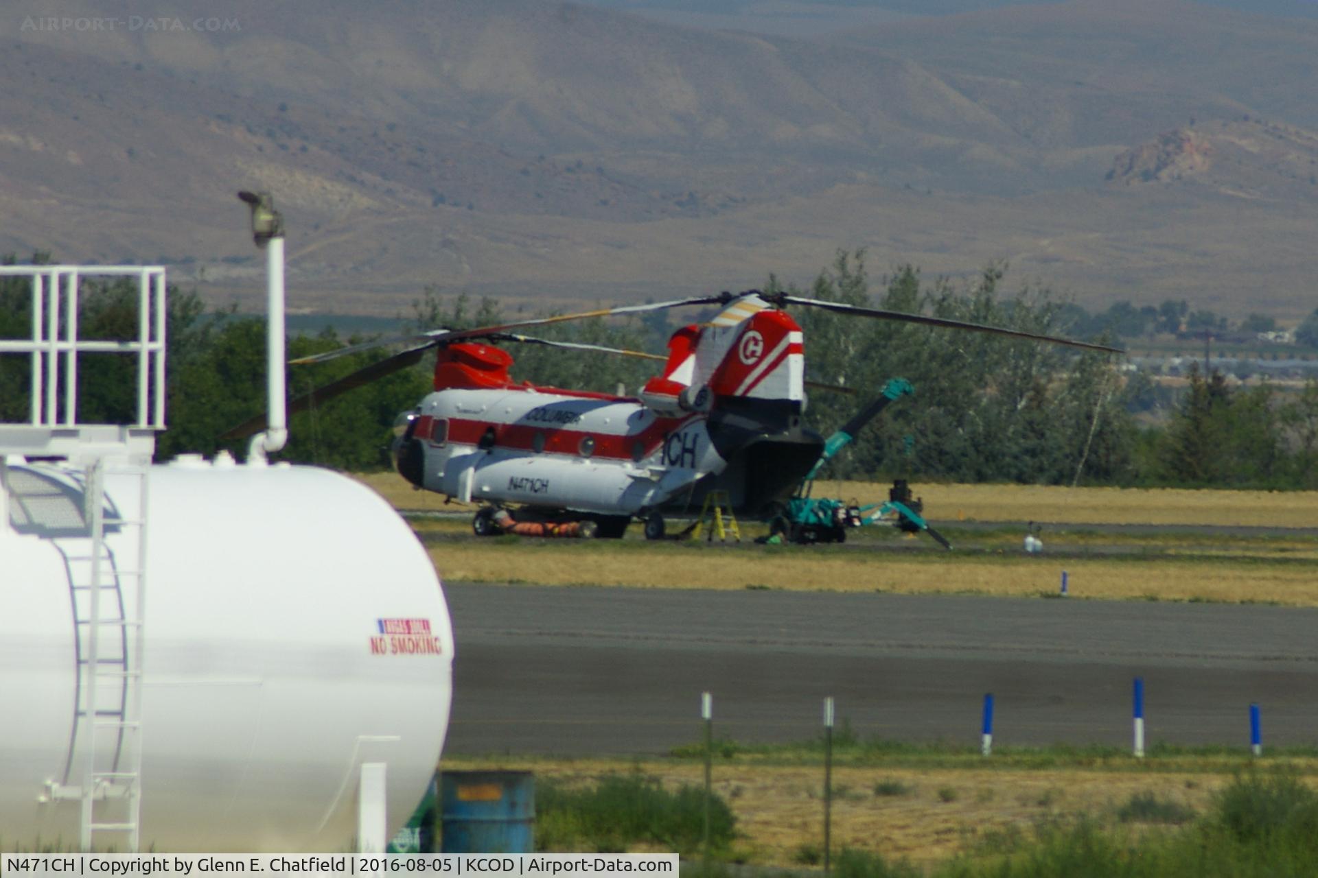 N471CH, 1991 Boeing Vertol CH-47D C/N 90-00198, Found on the ramp