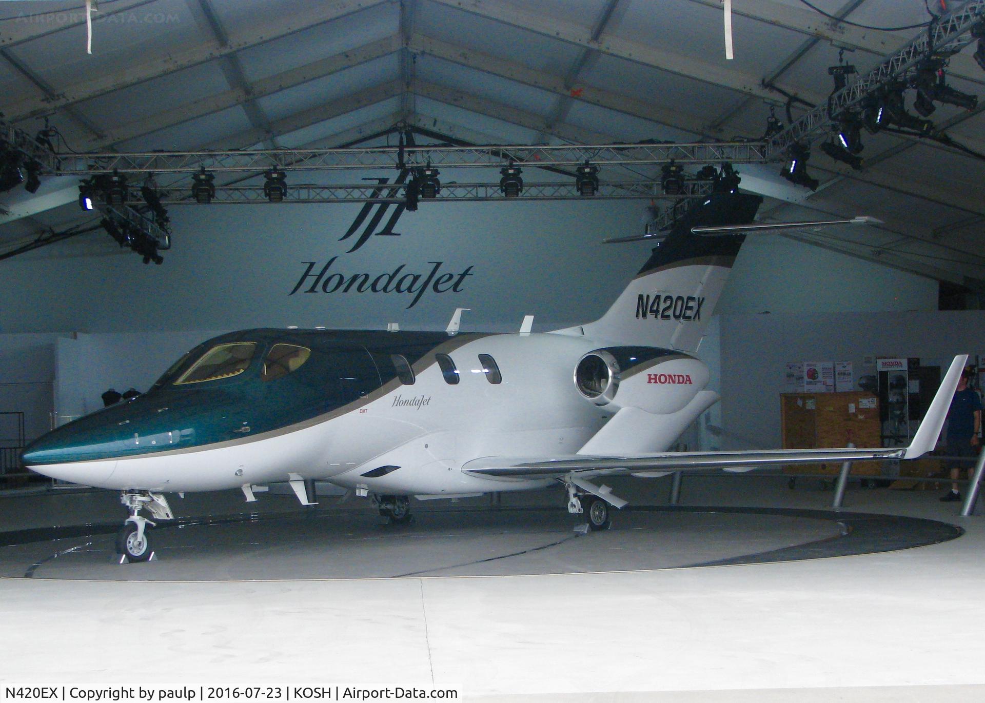 N420EX, 2014 Honda HA-420 HondaJet C/N 42000011, AirVenture 2016.