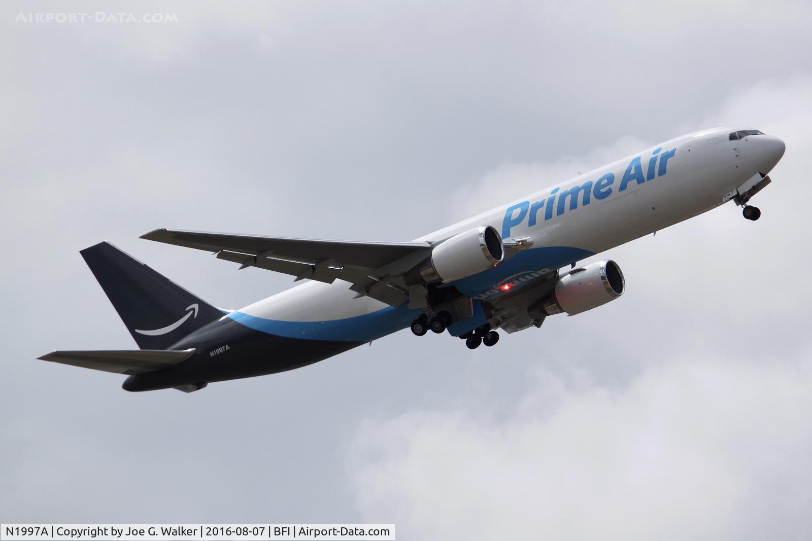 N1997A, 1994 Boeing 767-33A/ER/BDSF C/N 27310, Dedicated aircraft for Amazon.com. Painted in 