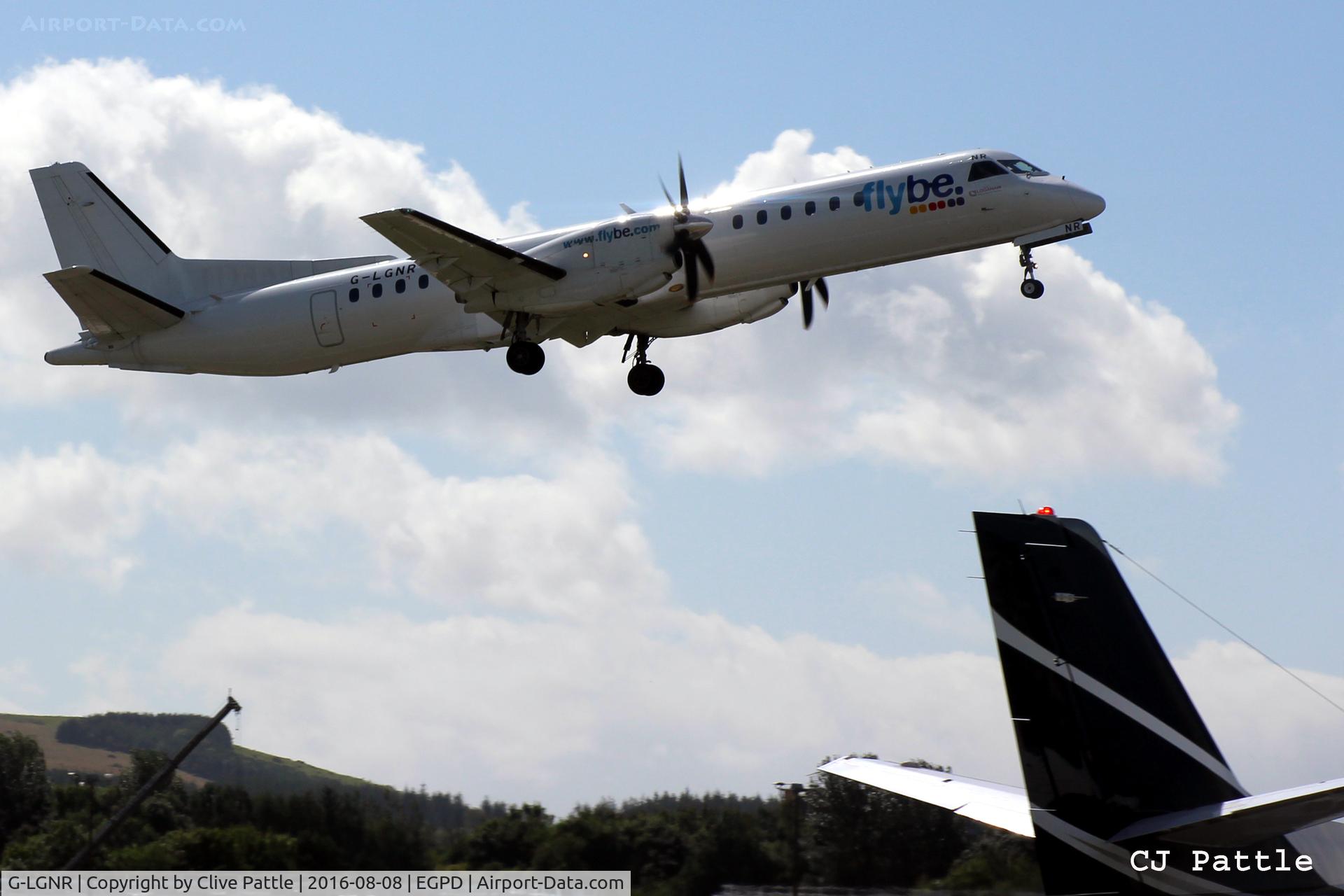 G-LGNR, 1993 Saab 2000 C/N 2000-004, Aberdeen take off