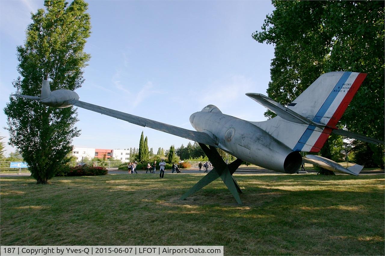 187, Dassault MD-450 Ouragan C/N 187, Dassault MD-450 Ouragan, Preserved at Tours-St Symphorien Air Base 705 (LFOT-TUF)