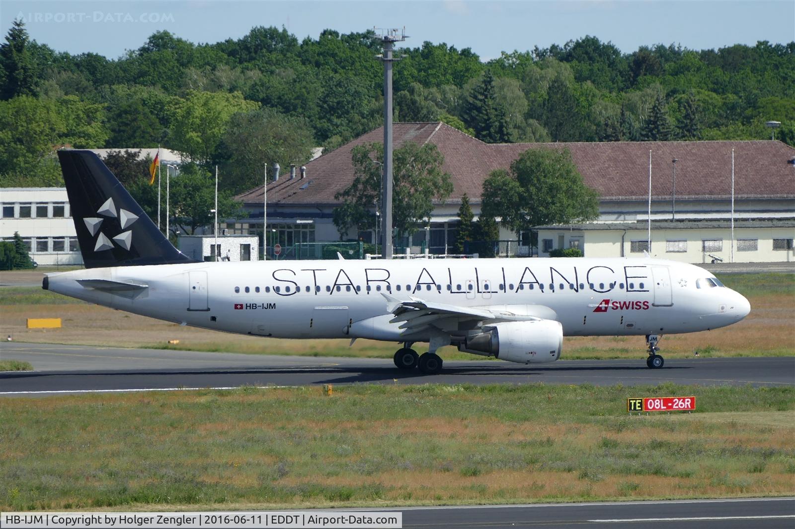 HB-IJM, 1996 Airbus A320-214 C/N 635, TXL waving good bye tour no.4 since 2011