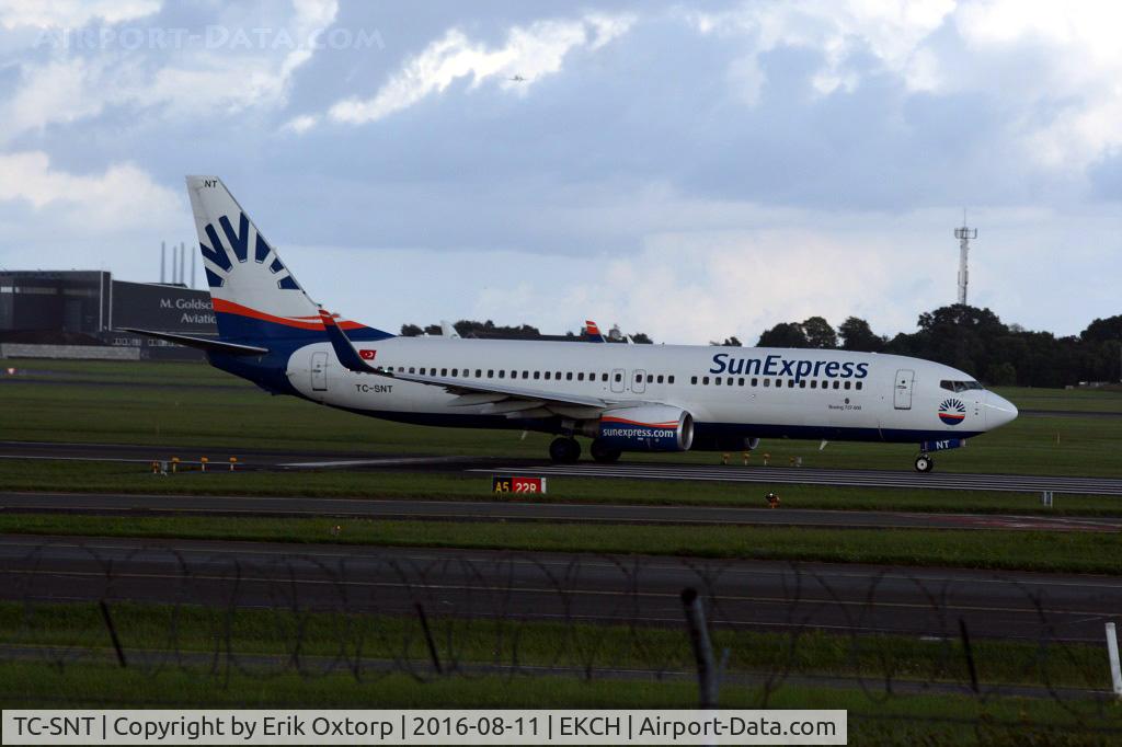 TC-SNT, 2010 Boeing 737-8HC C/N 40755, TC-SNT taking off rw 22R