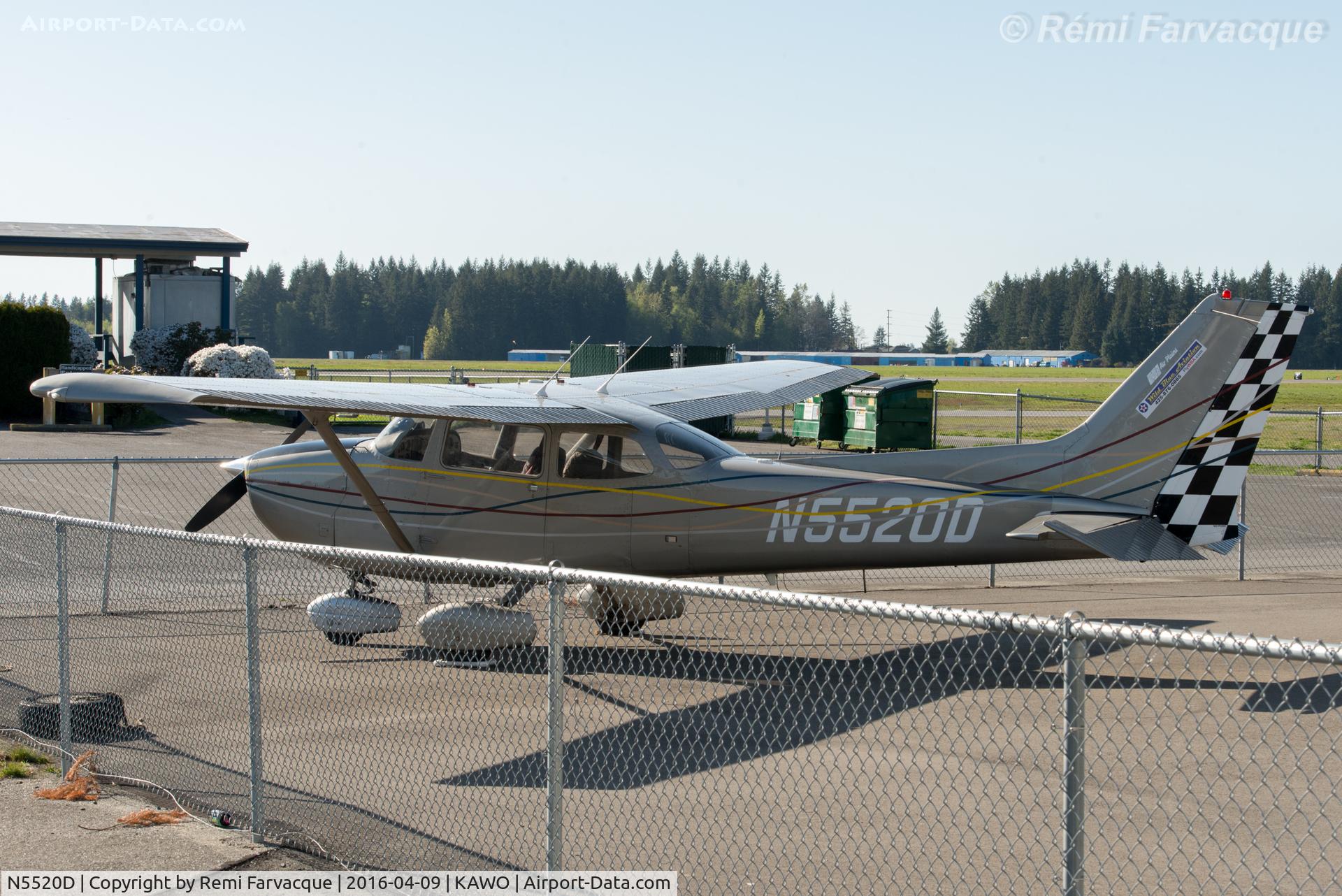 N5520D, 1979 Cessna 172N C/N 17272591, Parked north of main terminal building
