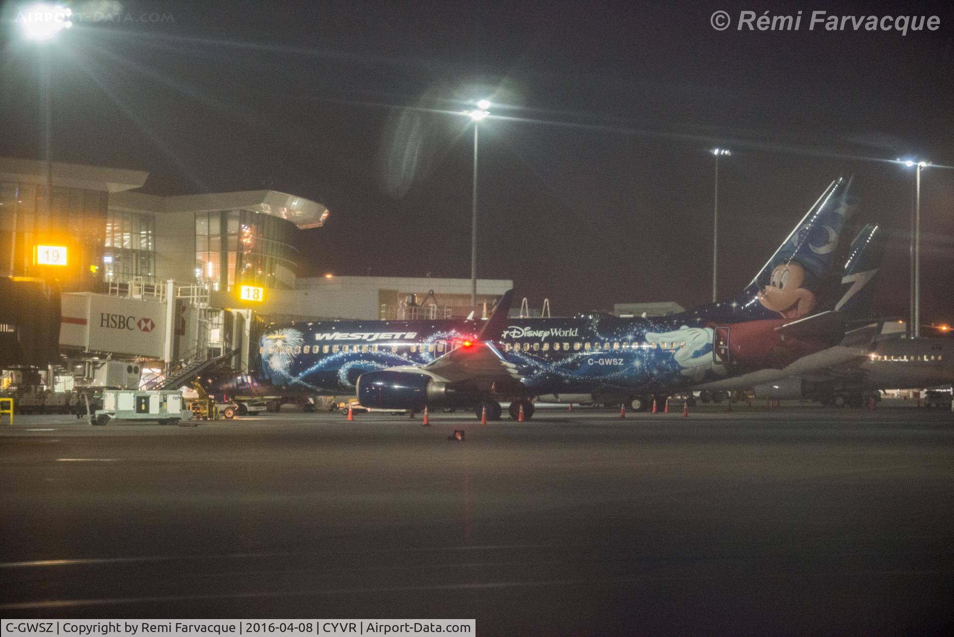 C-GWSZ, 2010 Boeing 737-8CT C/N 37092, Parked in domestic.