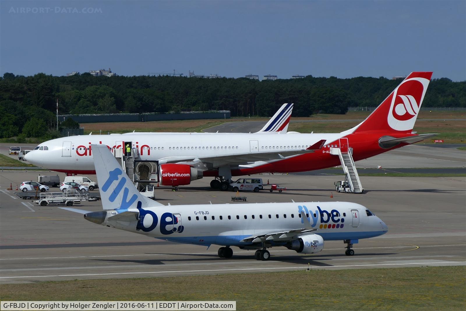 G-FBJD, 2011 Embraer 175STD (ERJ-170-200) C/N 17000329, TXL waving good bye tour no.4 since 2011