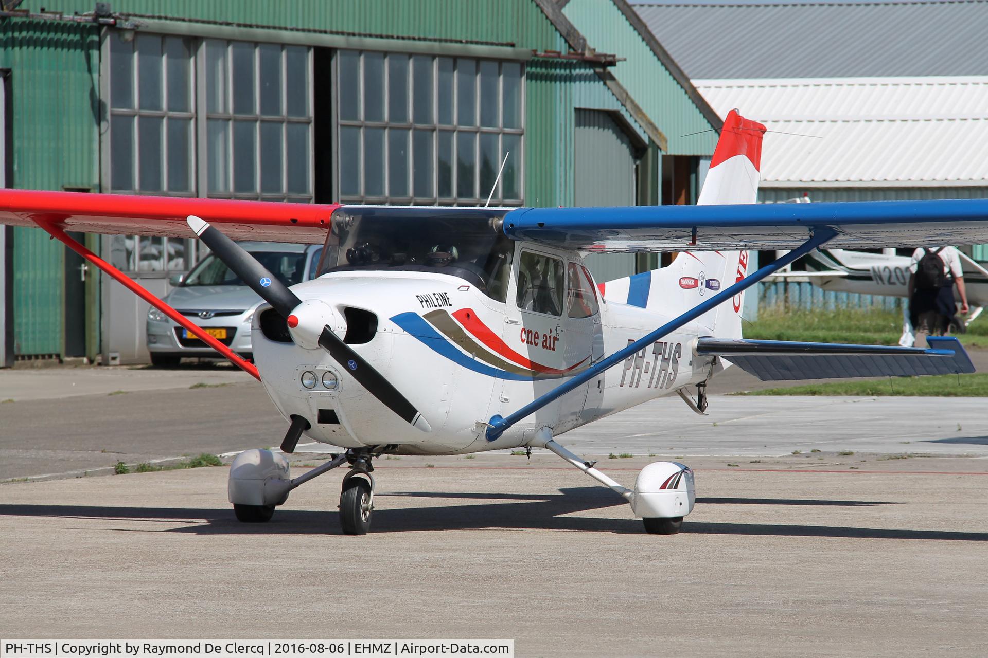 PH-THS, 1979 Cessna 172N C/N 17272193, Midden-Zeeland Airport.