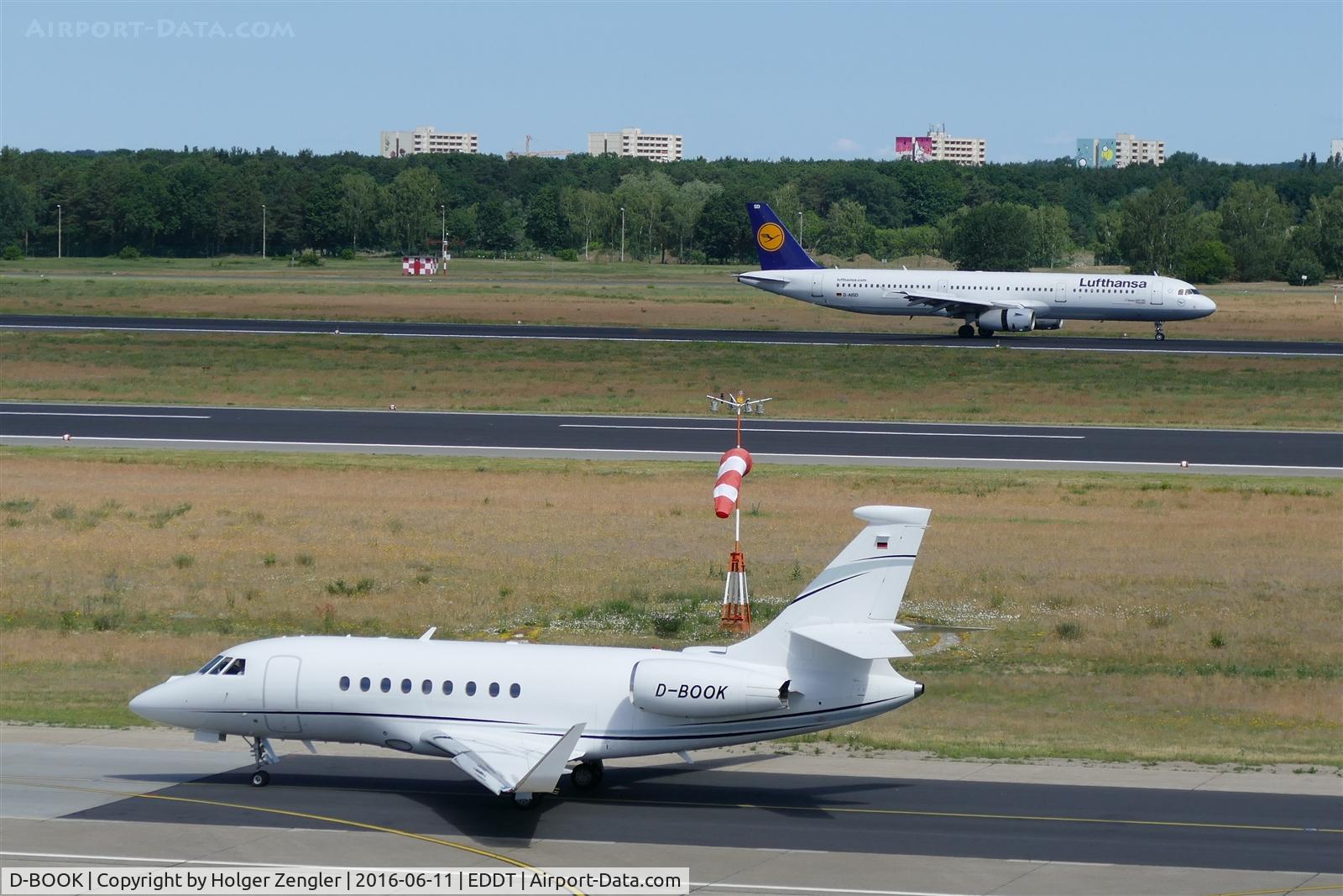 D-BOOK, 2006 Dassault Falcon 2000EX C/N 70, TXL waving good bye tour no.4 since 2011