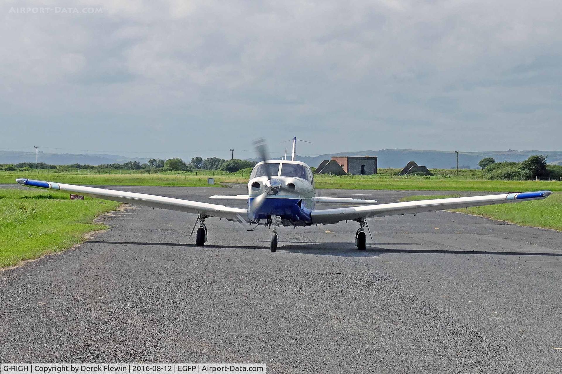 G-RIGH, 1998 Piper PA-32R-301 Saratoga II HP C/N 3246123, Saratoga SP, Fowlmere Cambridgeshire based, previously N41272, seen taxxing in after landing on runwayy 22 out of Isles of  Scilly Airport.