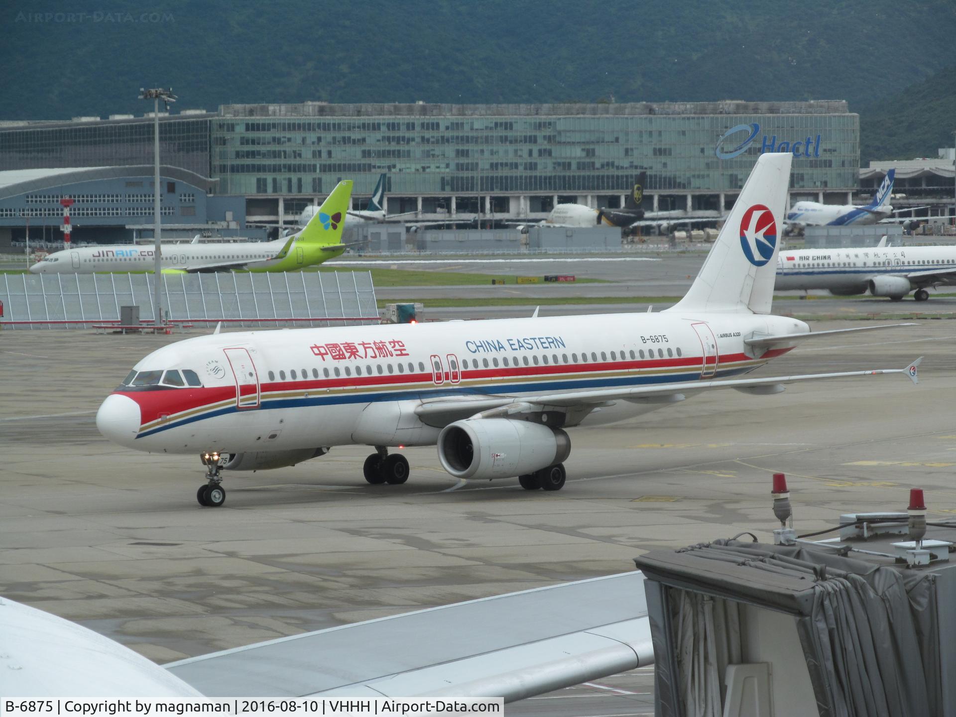 B-6875, 2011 Airbus A320-232 C/N 5053, coming in to park
