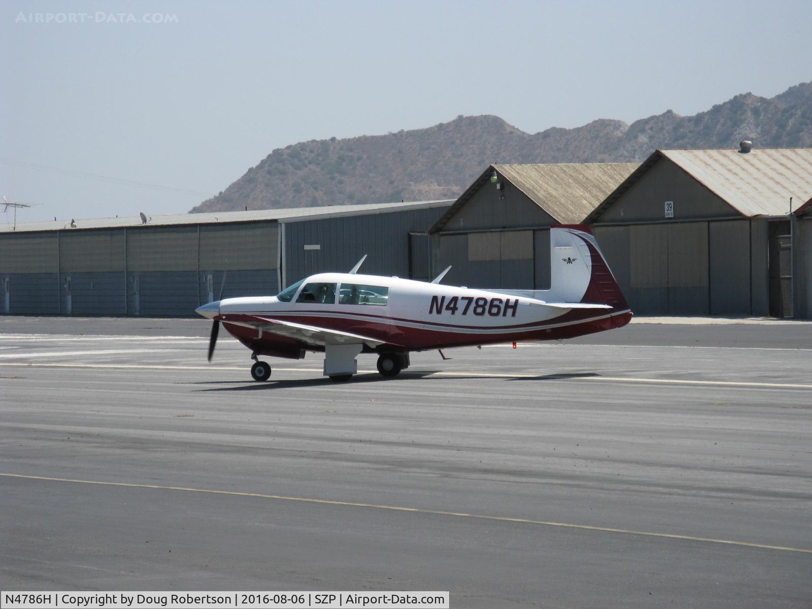 N4786H, 1979 Mooney M20J 201 C/N 24-0876, 1979 Mooney M20j 201, Lycoming IO-360 A&C 200 Hp, taxi to Rwy 22 from hangar