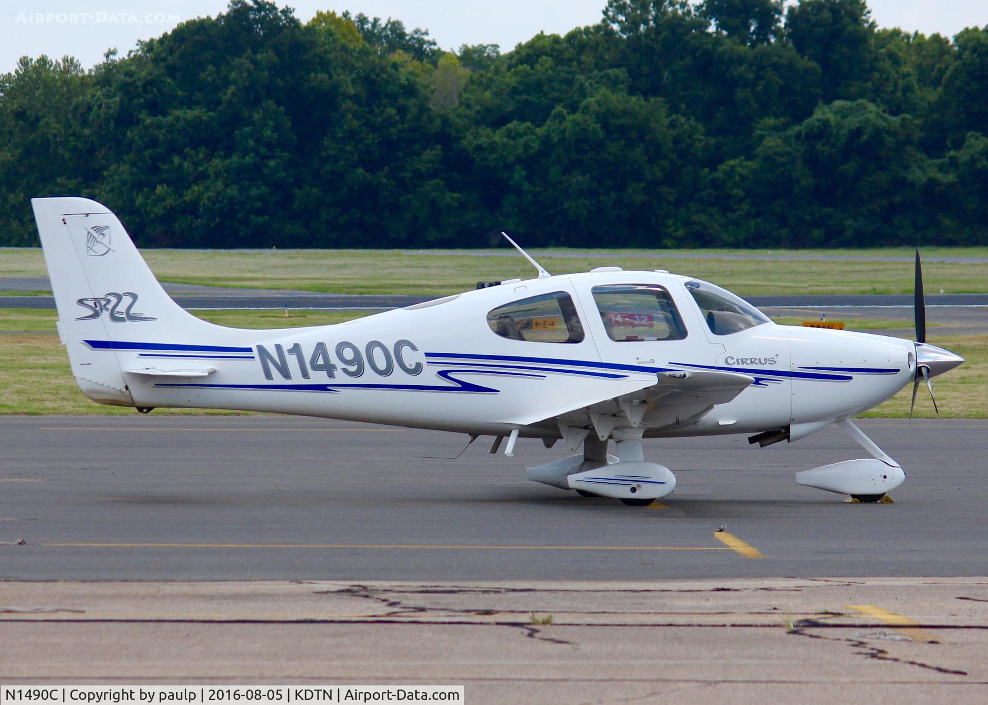 N1490C, 2003 Cirrus SR22 C/N 0507, At Downtown Shreveport.