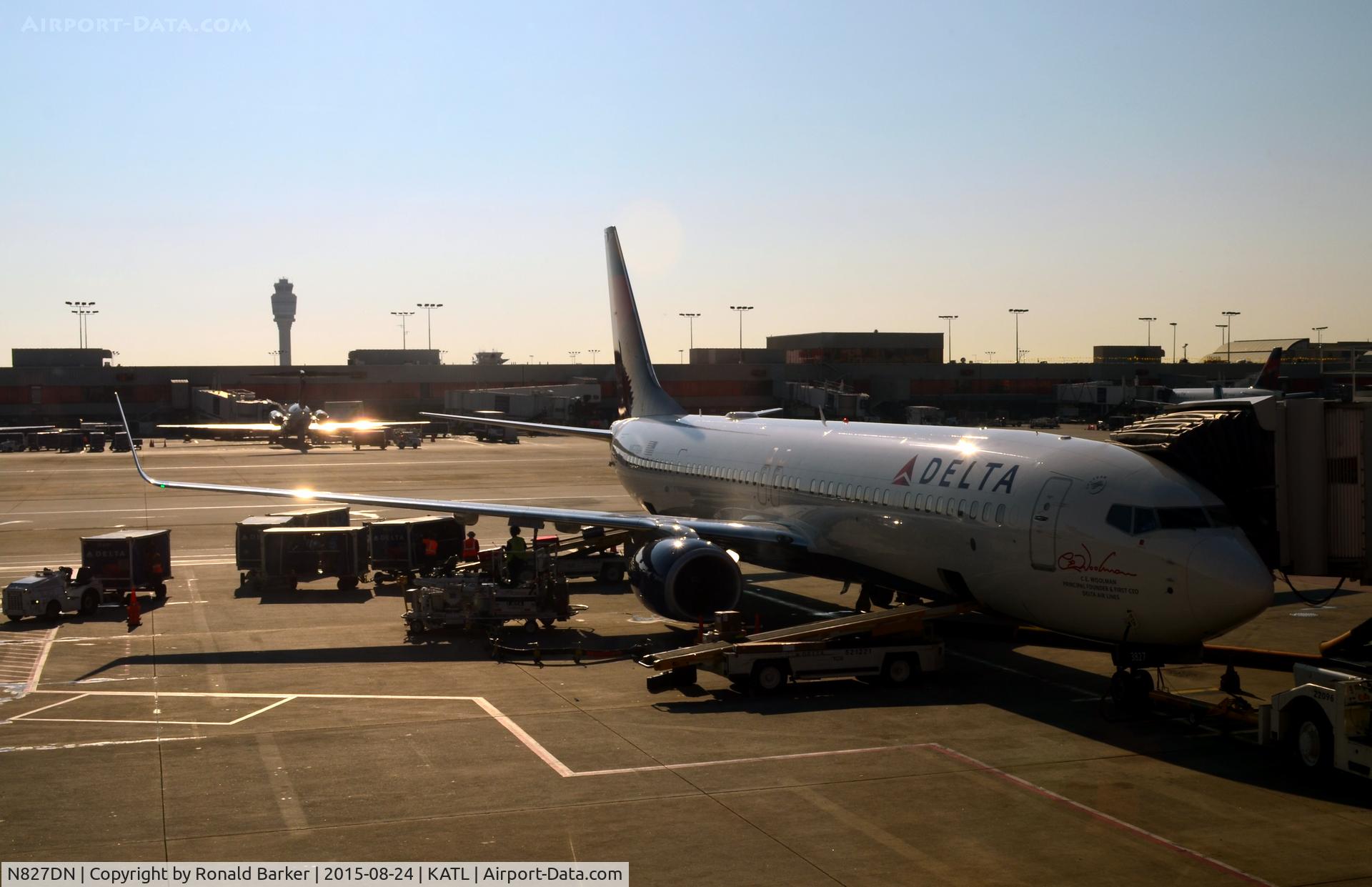 N827DN, 2014 Boeing 737-932/ER C/N 31938, At the gate Atlanta