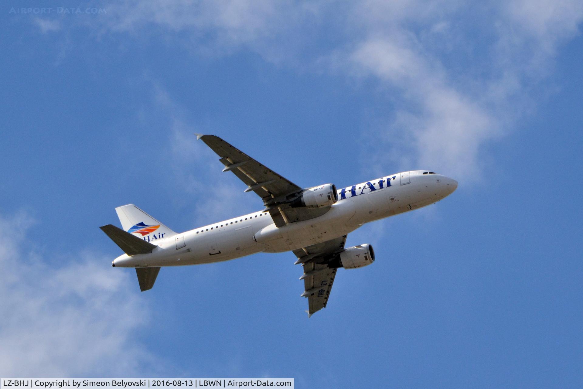 LZ-BHJ, 1990 Airbus A320-211 C/N 142, Take off flight to London/Gatwick from Varna Airport