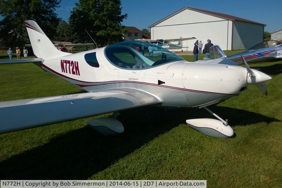 N772H, CZAW SportCruiser C/N 07SC019, Father's Day fly-in at Beach City, Ohio