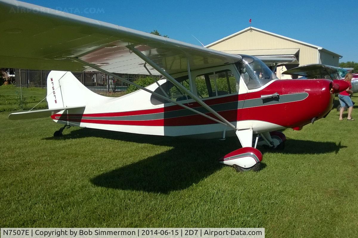 N7507E, 1958 Champion 7FC C/N 7FC-227, Father's Day fly-in at Beach City, Ohio