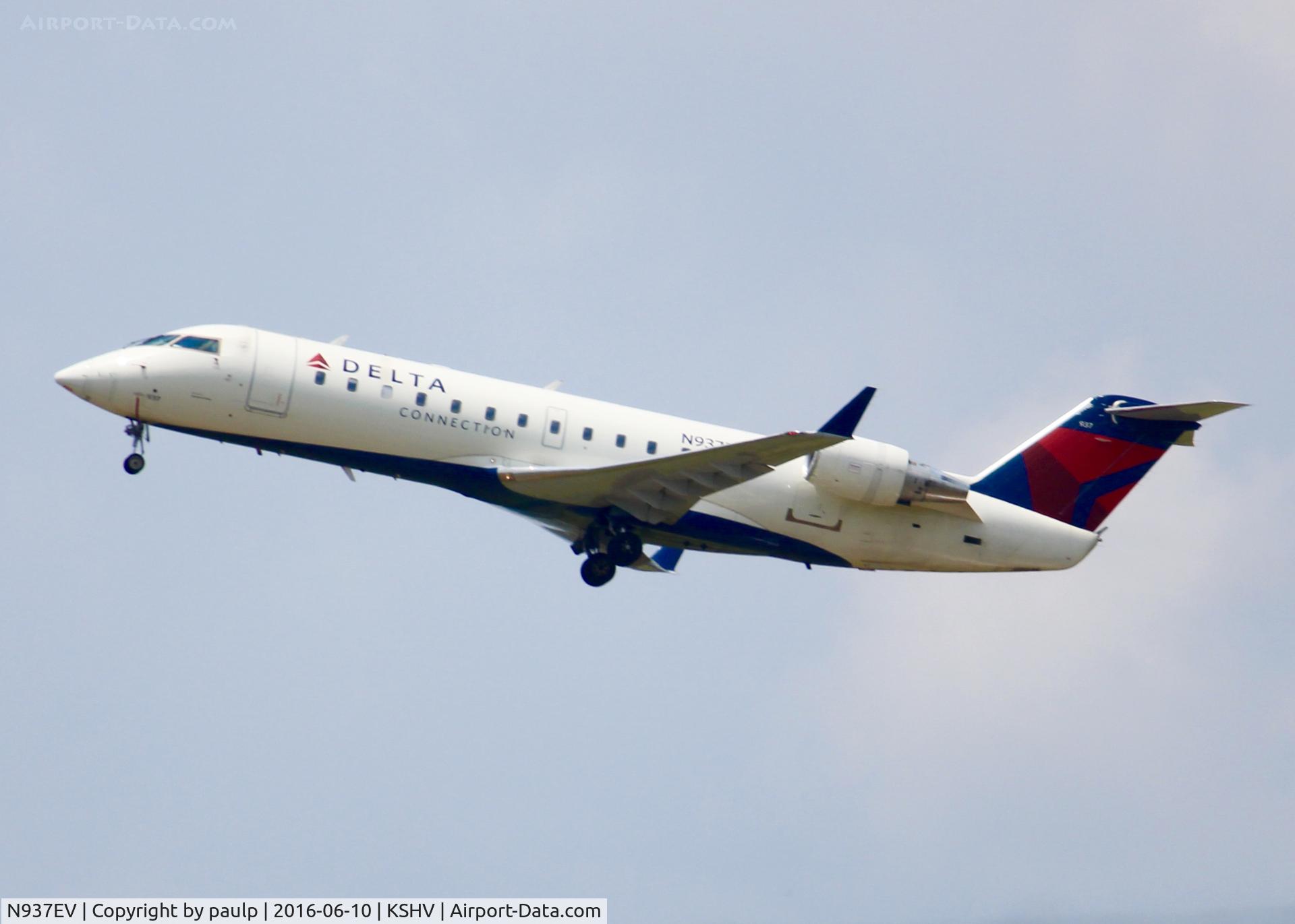 N937EV, 2005 Bombardier CRJ-200ER (CL-600-2B19) C/N 8042, At Shreveport Regional.