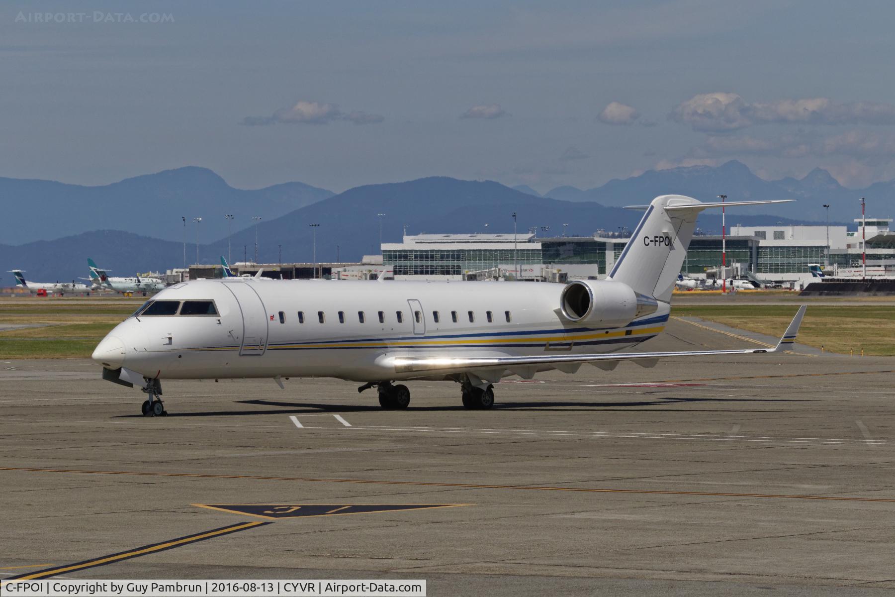C-FPOI, 2005 Bombardier Challenger 850 (CL-600-2B19) C/N 8047, Just landed