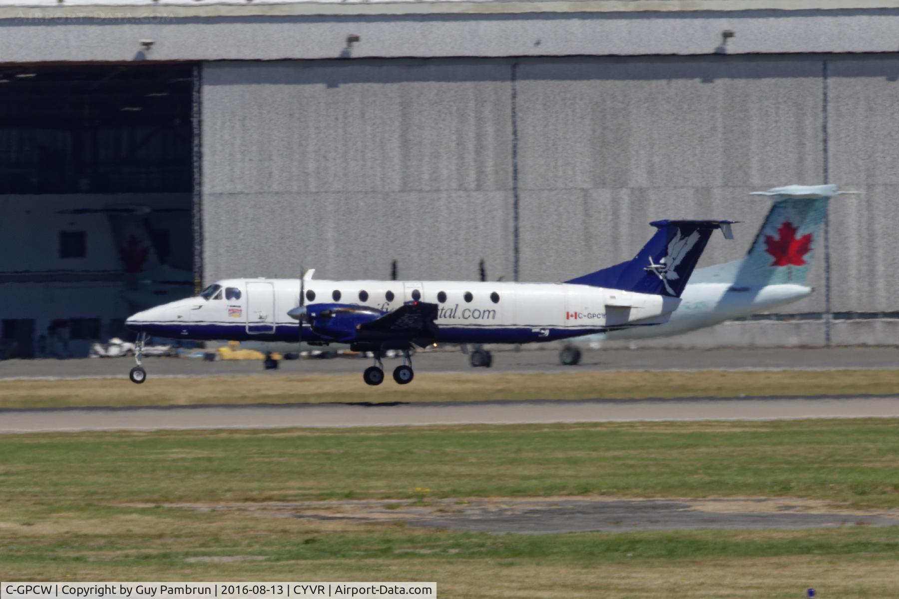 C-GPCW, 1989 Beech 1900C C/N UC-76, Landing