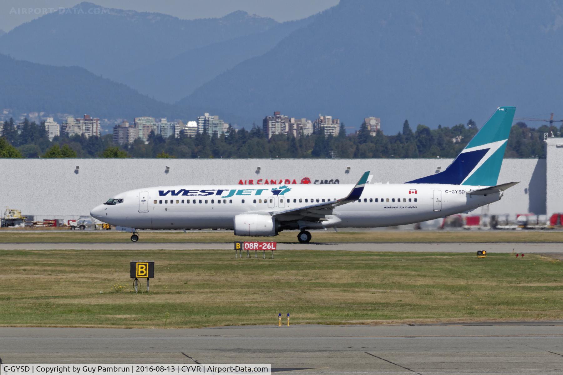 C-GYSD, 2016 Boeing 737-8CT C/N 40837, Departing