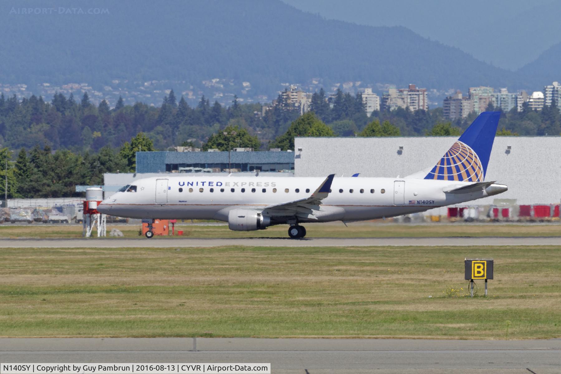 N140SY, 2015 Embraer 175LR (ERJ-170-200LR) C/N 17000470, Departing