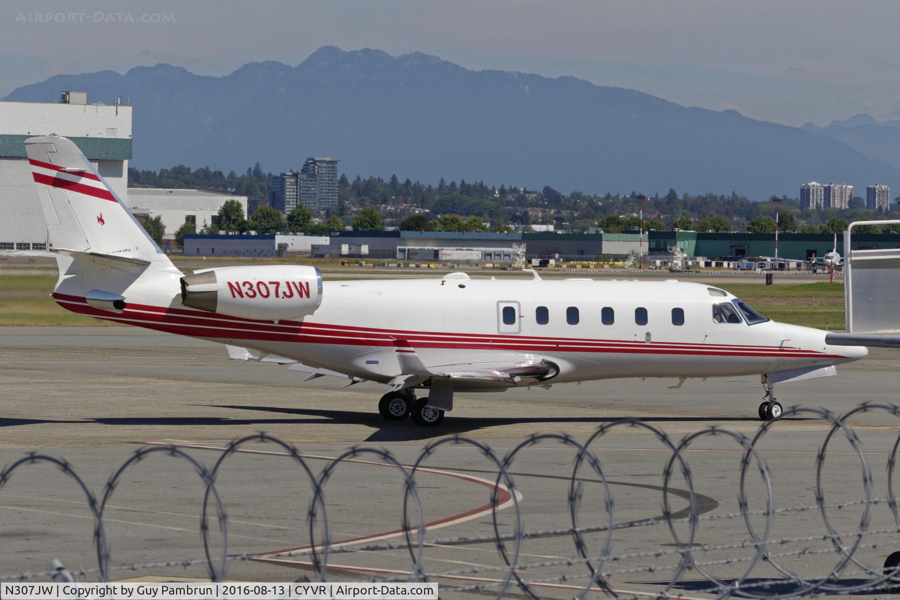N307JW, 2000 Israel Aircraft Industries IAI-1125A Astra SPX C/N 123, Just landed